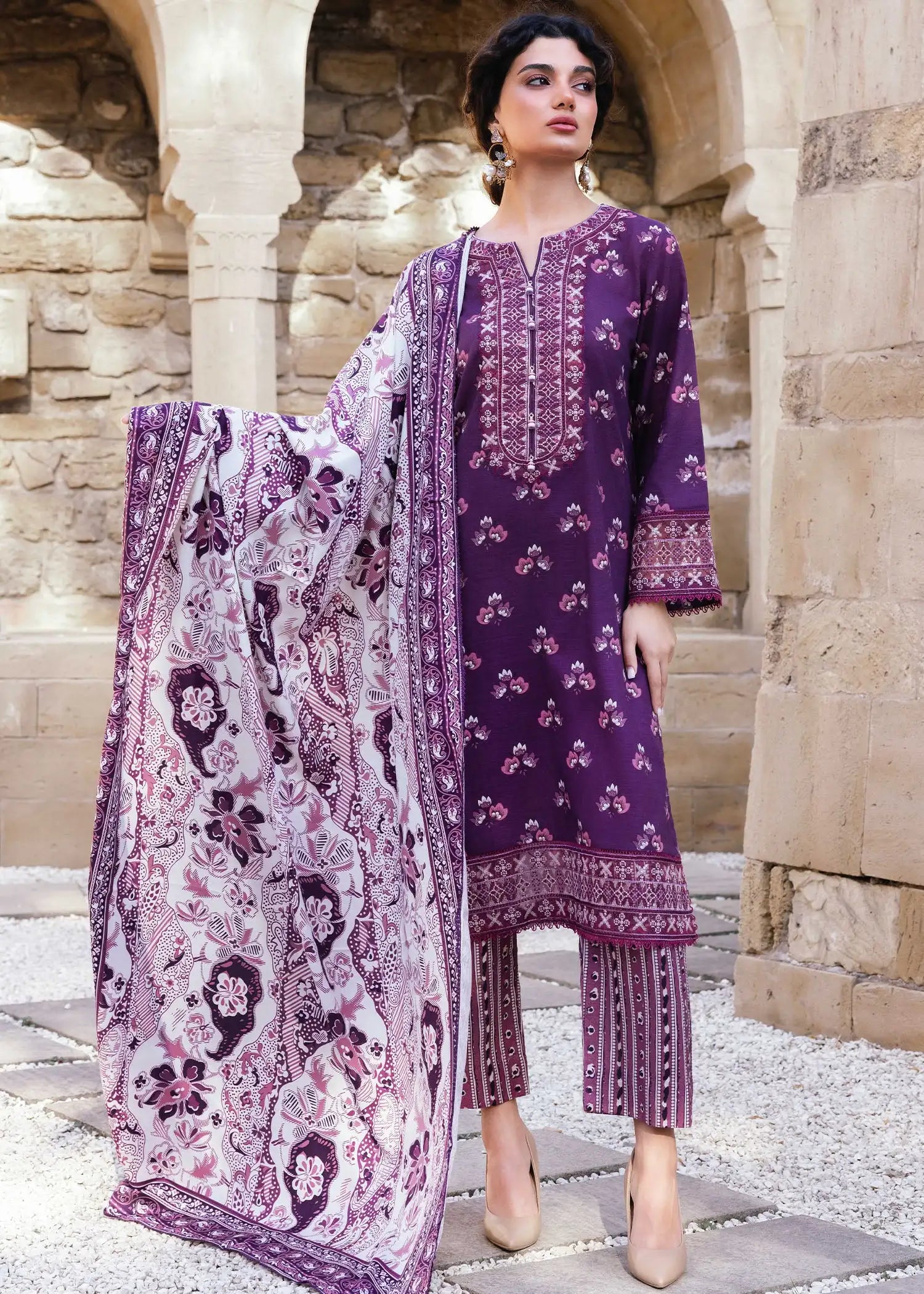 Amora Khaddar 3 Pcs – Buraqstore