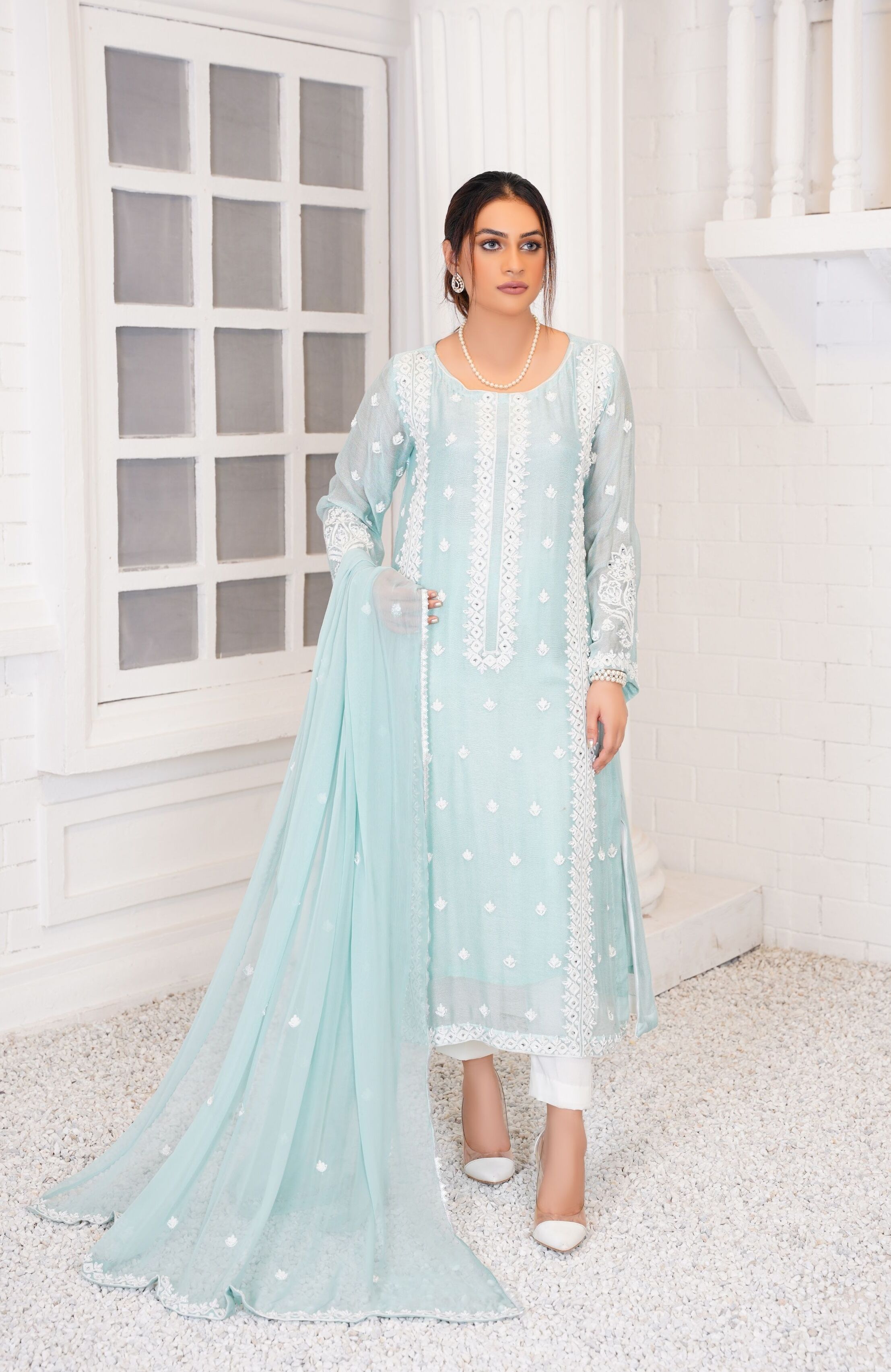 Zeenat Khadi Net Pret