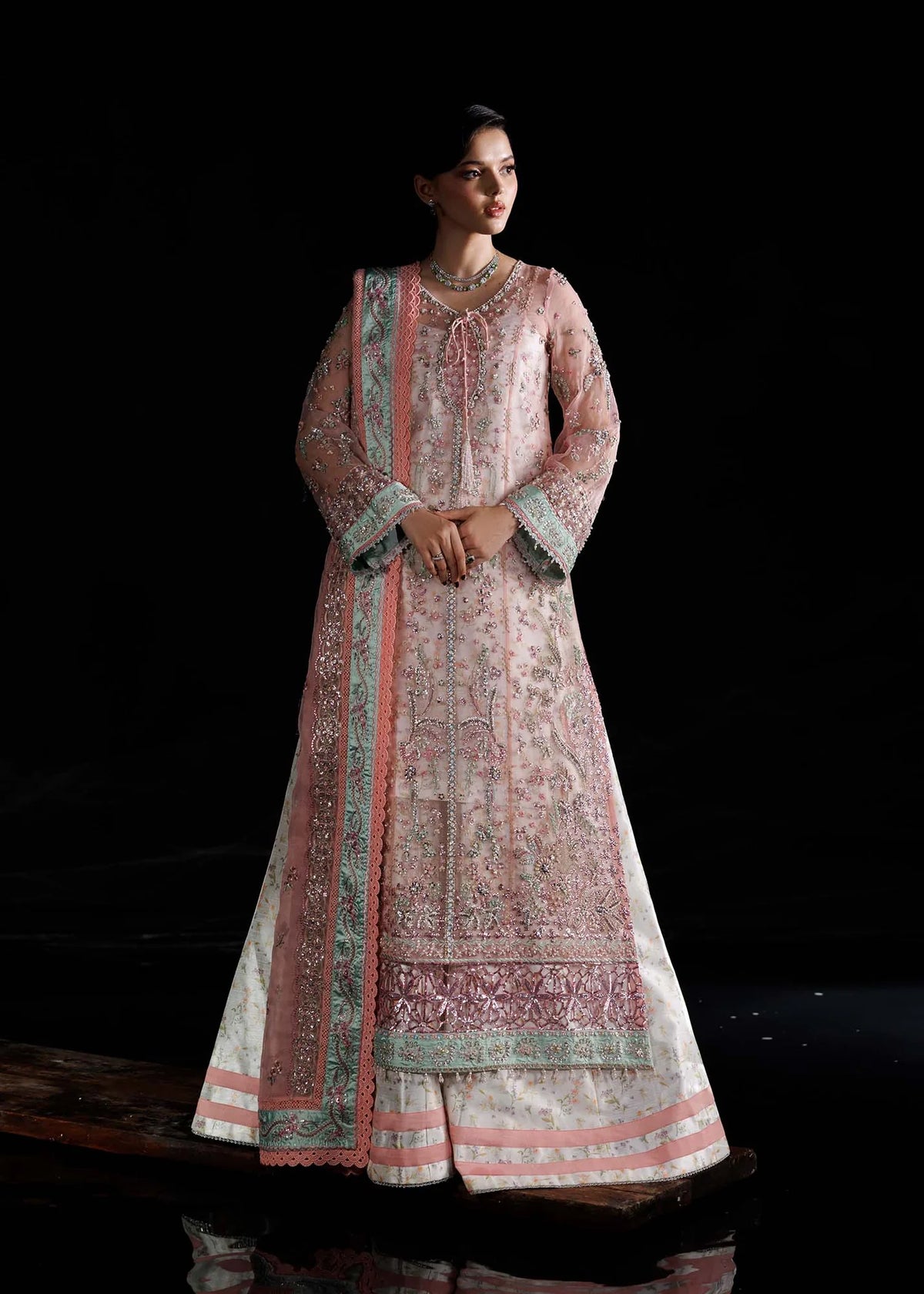 Mehmal 4-Piece Set