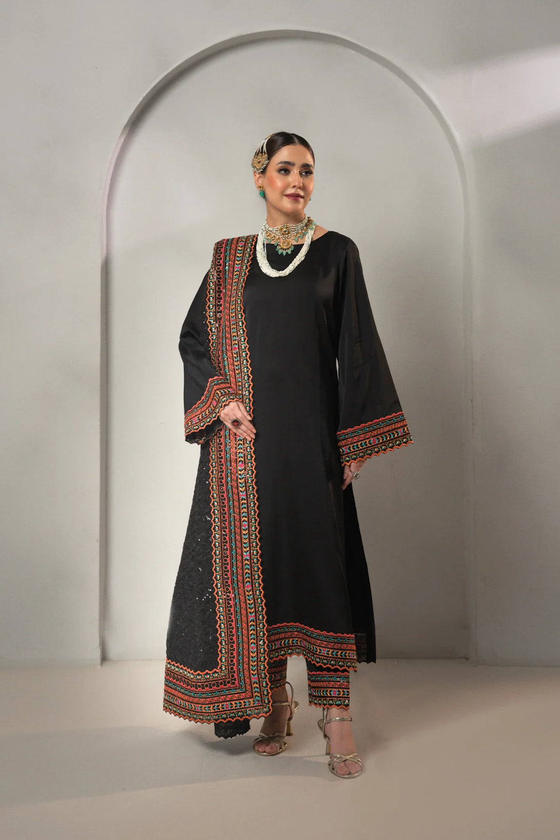 Zehnaseeb Embroidered SIlk Pret 3Pcs