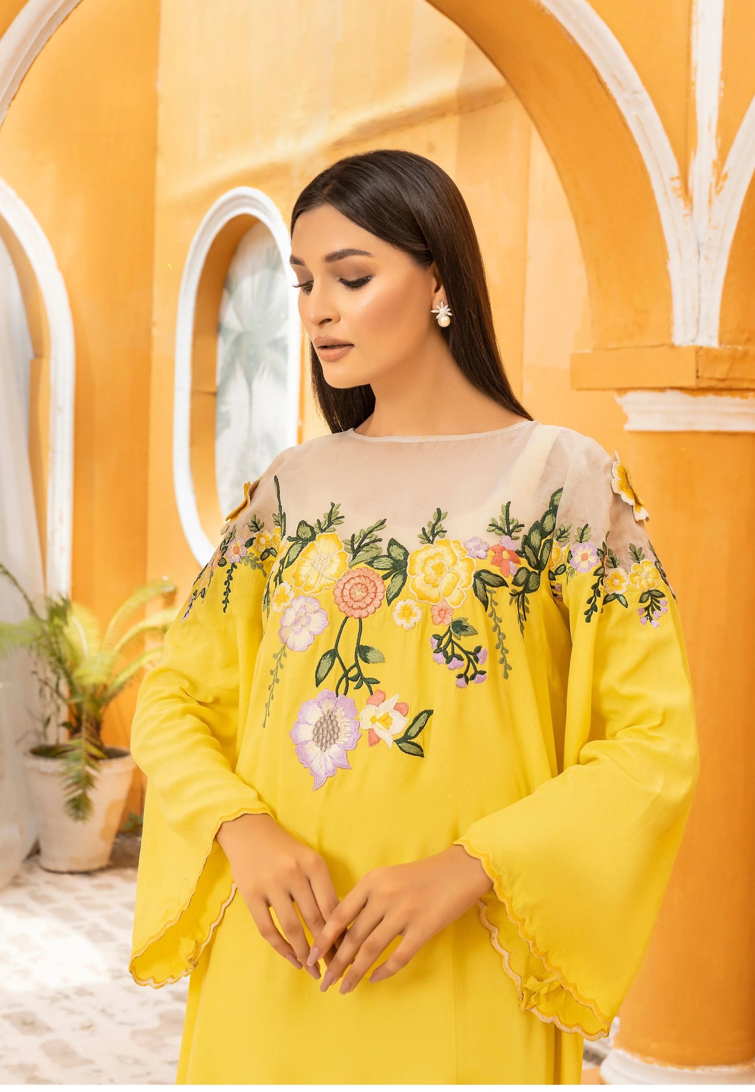 Gauhar Georgette Pret
