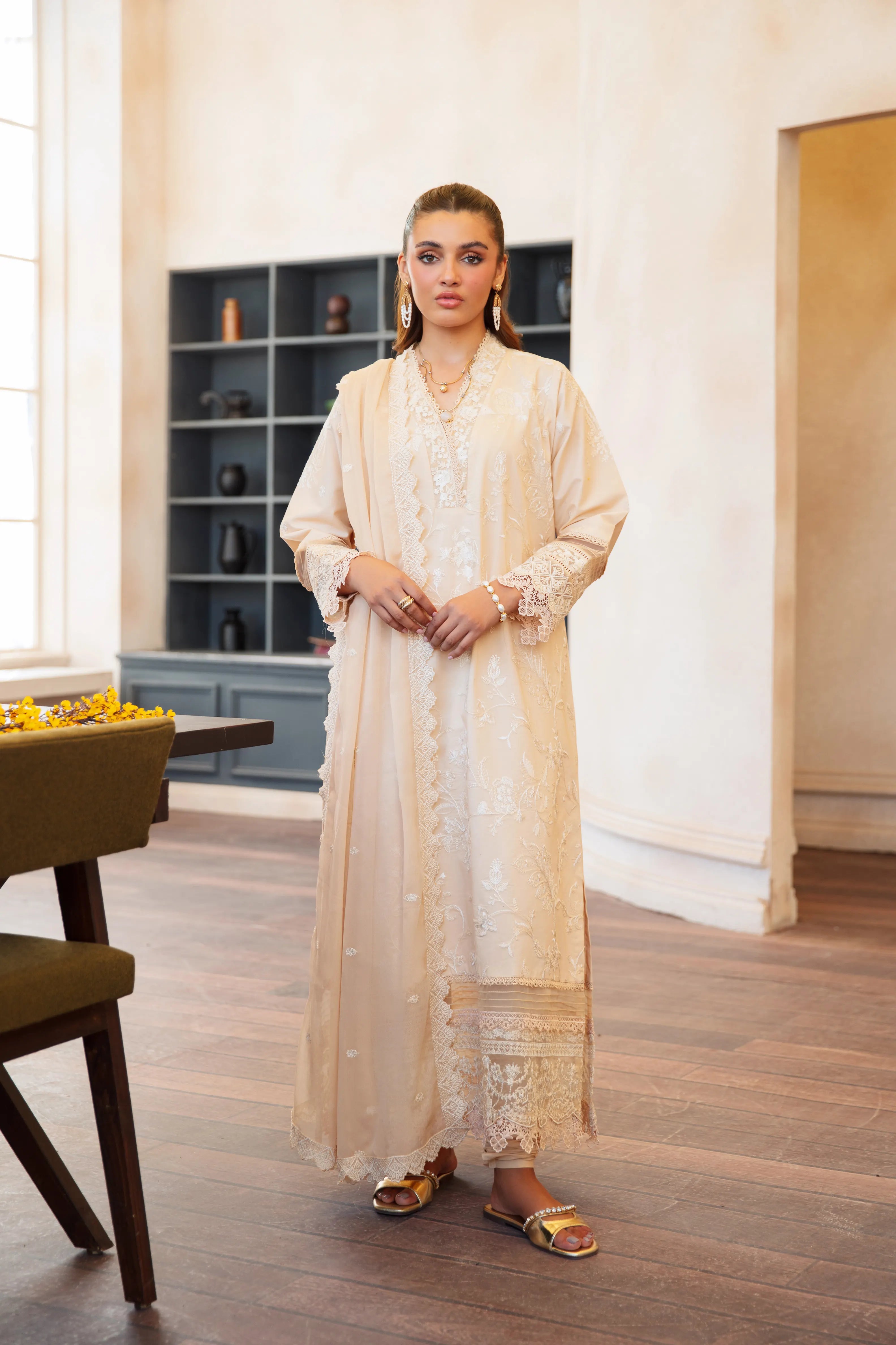 SH07 Ivory Embroidered Lawn 3Pcs