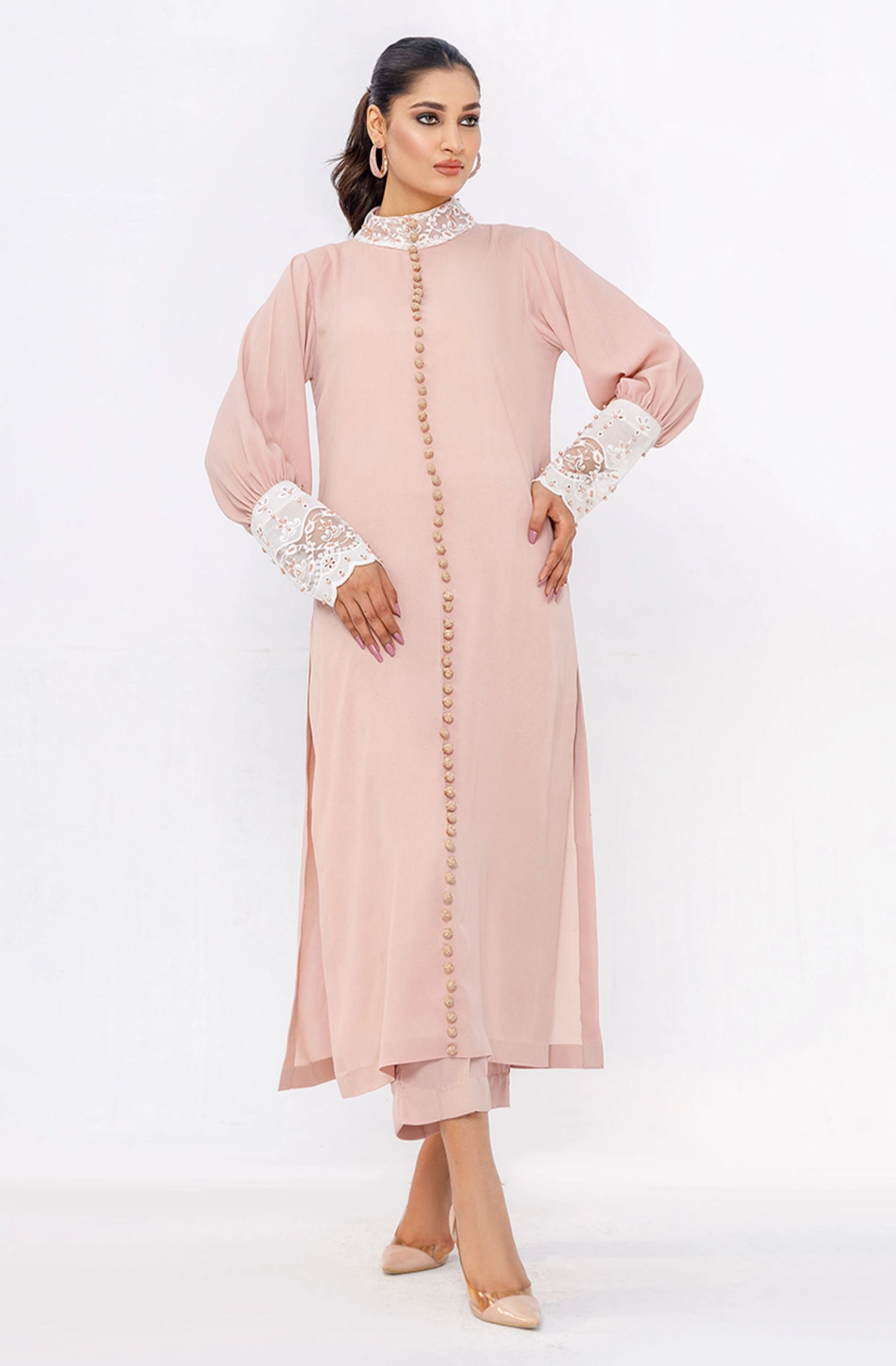Inayat Georgette Pret