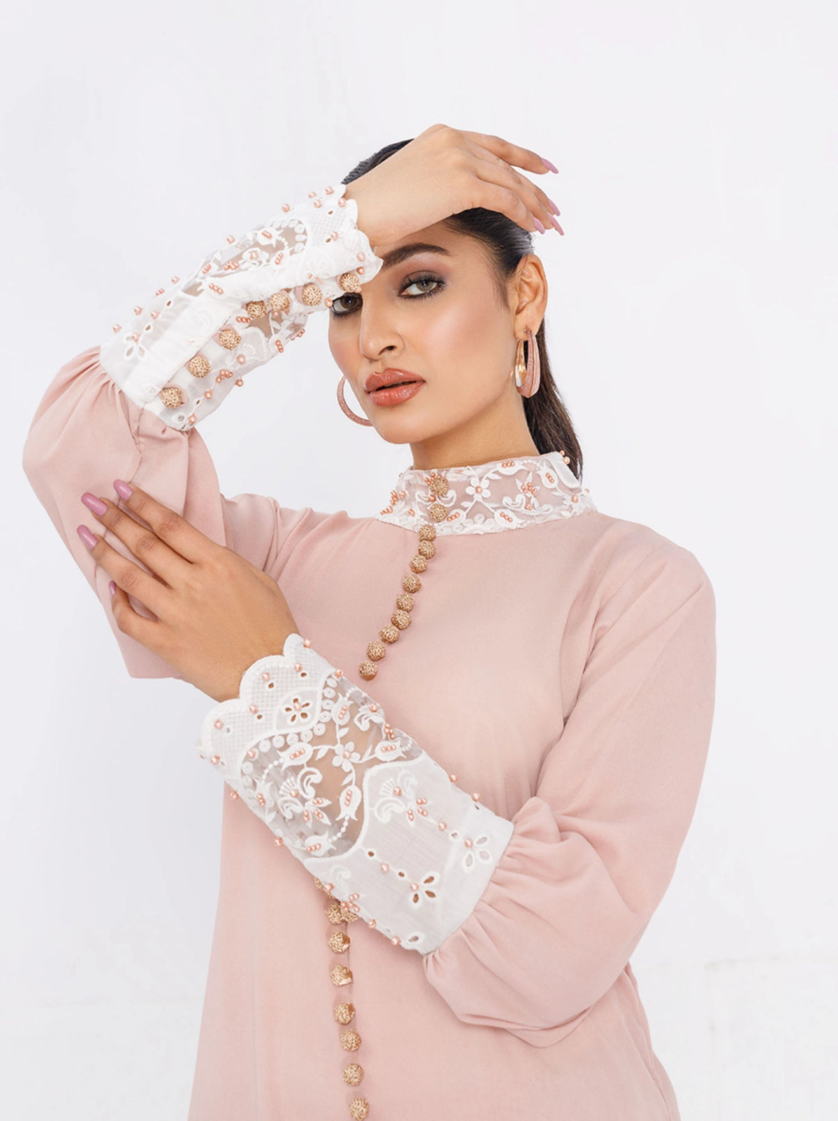 Inayat Georgette Pret