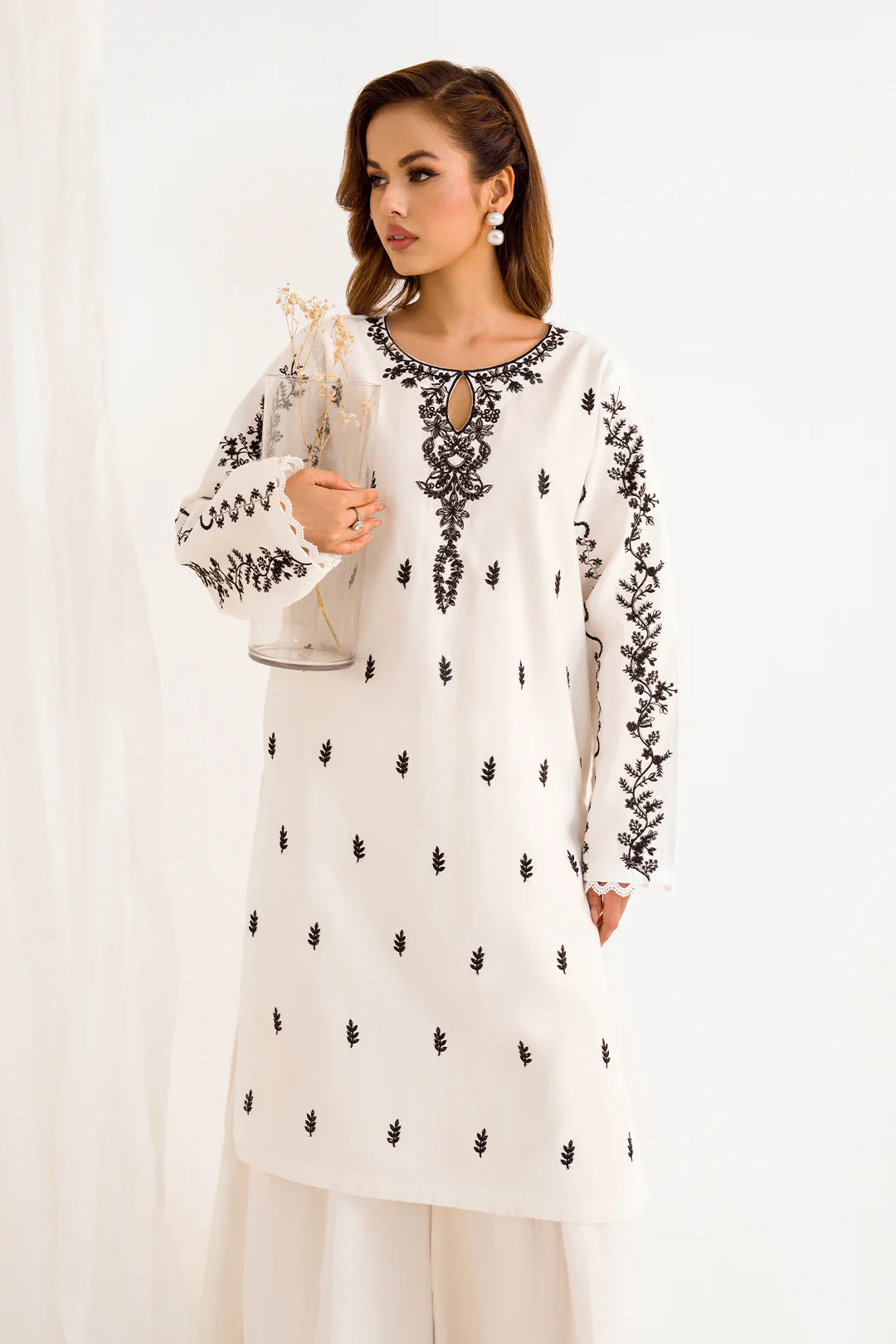 Lunar Embers - NV14D02 Lawn Pret 2 PCs