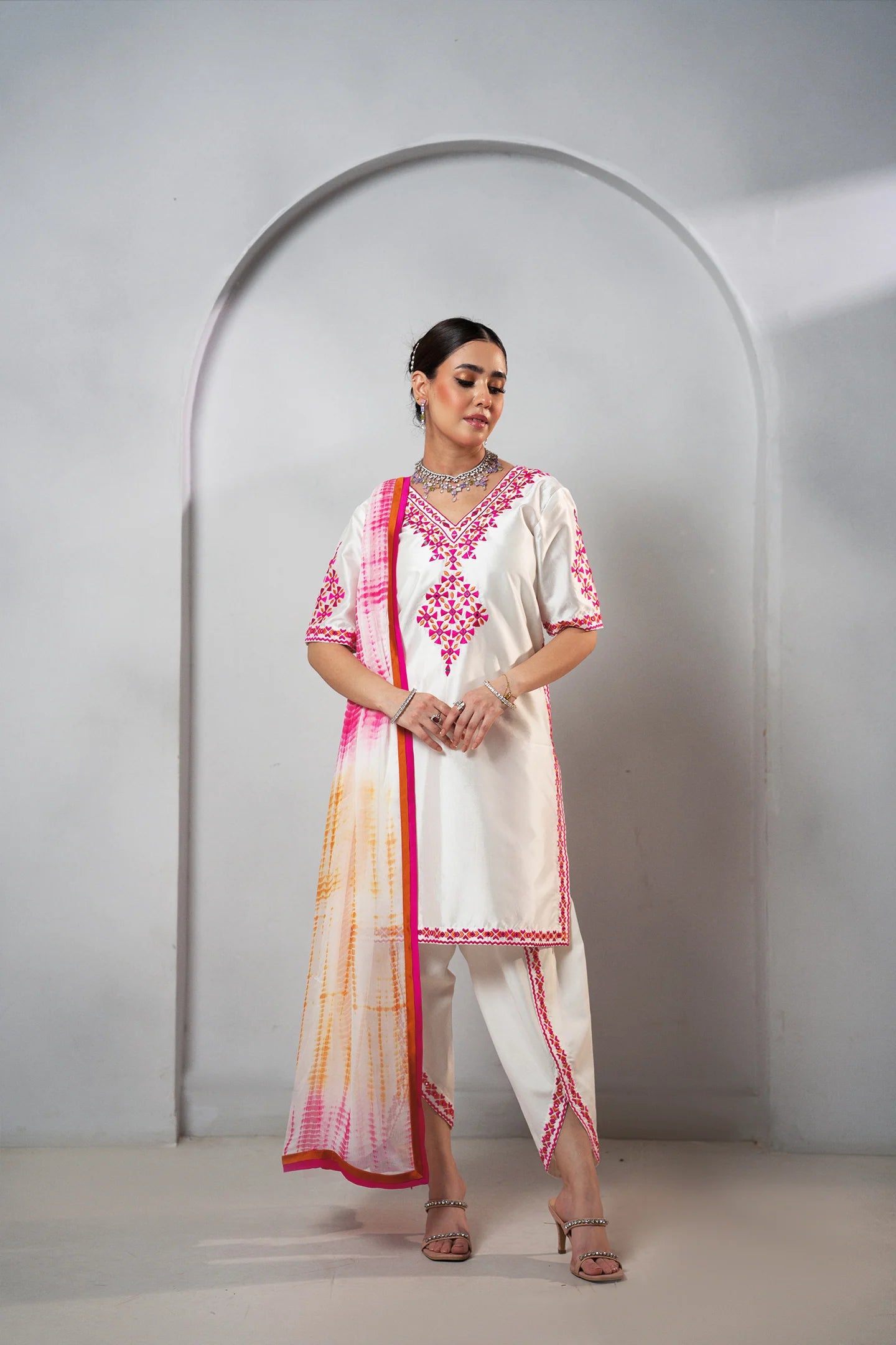 Noor Embroidered SIlk Pret 3Pcs