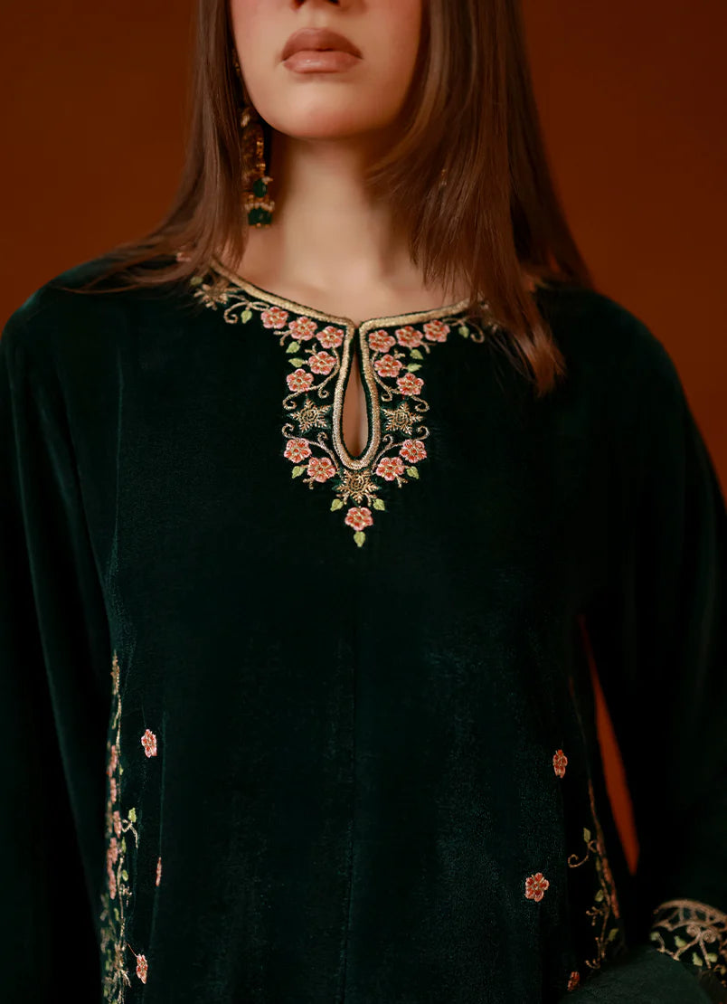 Green Velvet Set Embroidered Pret 3Pcs