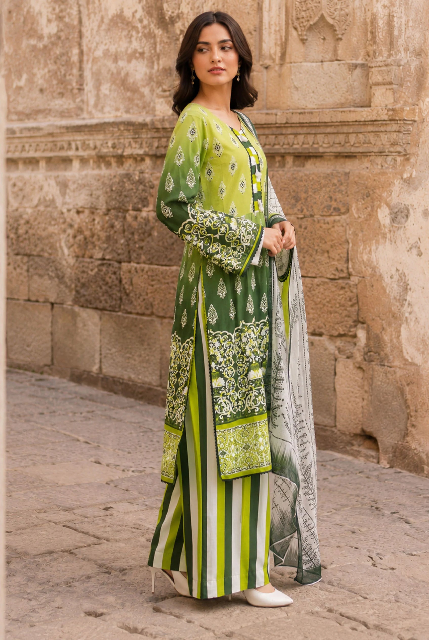 Azaadi A-14 3 - Piece Set