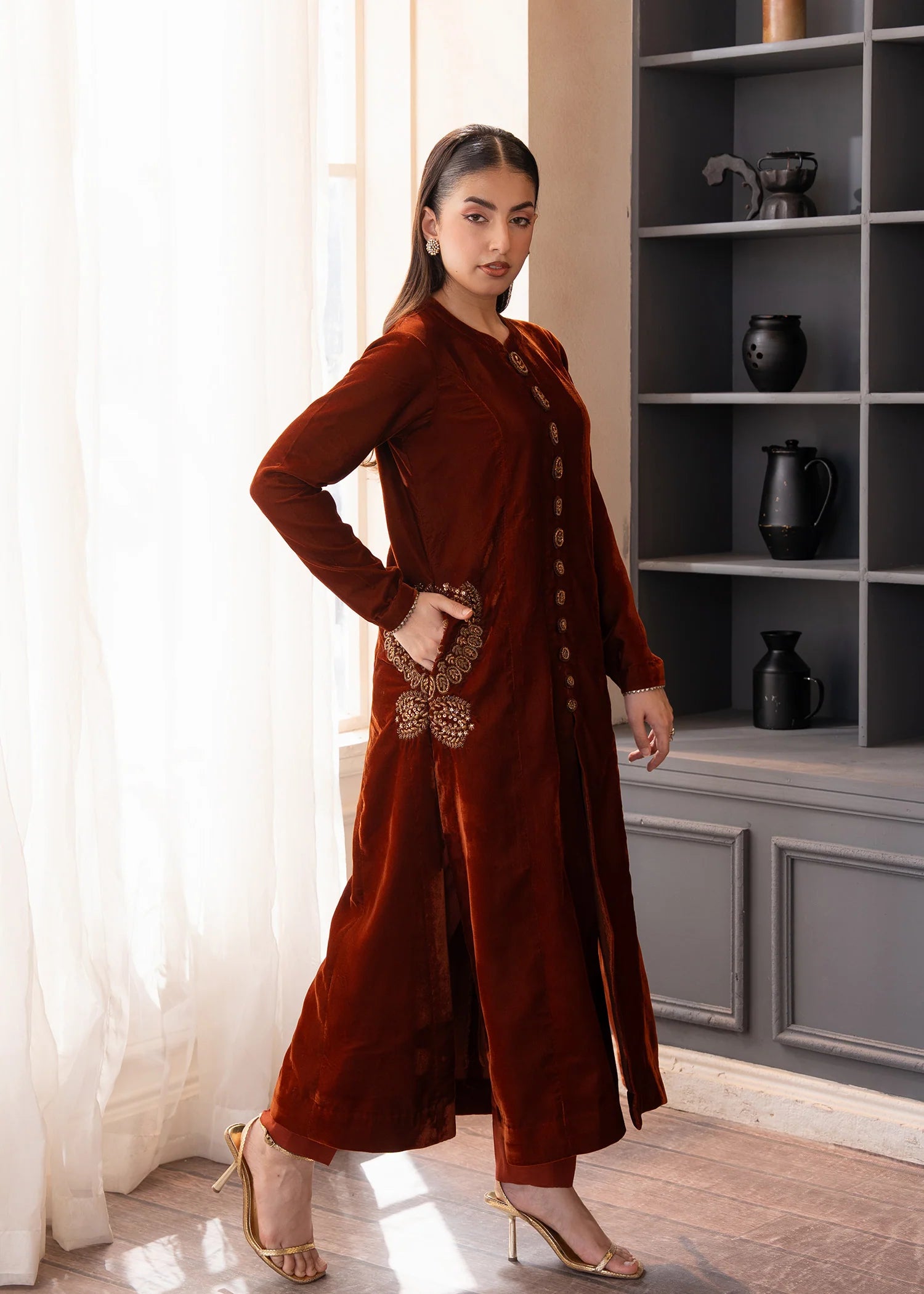 MOCHA LUXE VELVET EMBROIDERED PRET 2Pcs