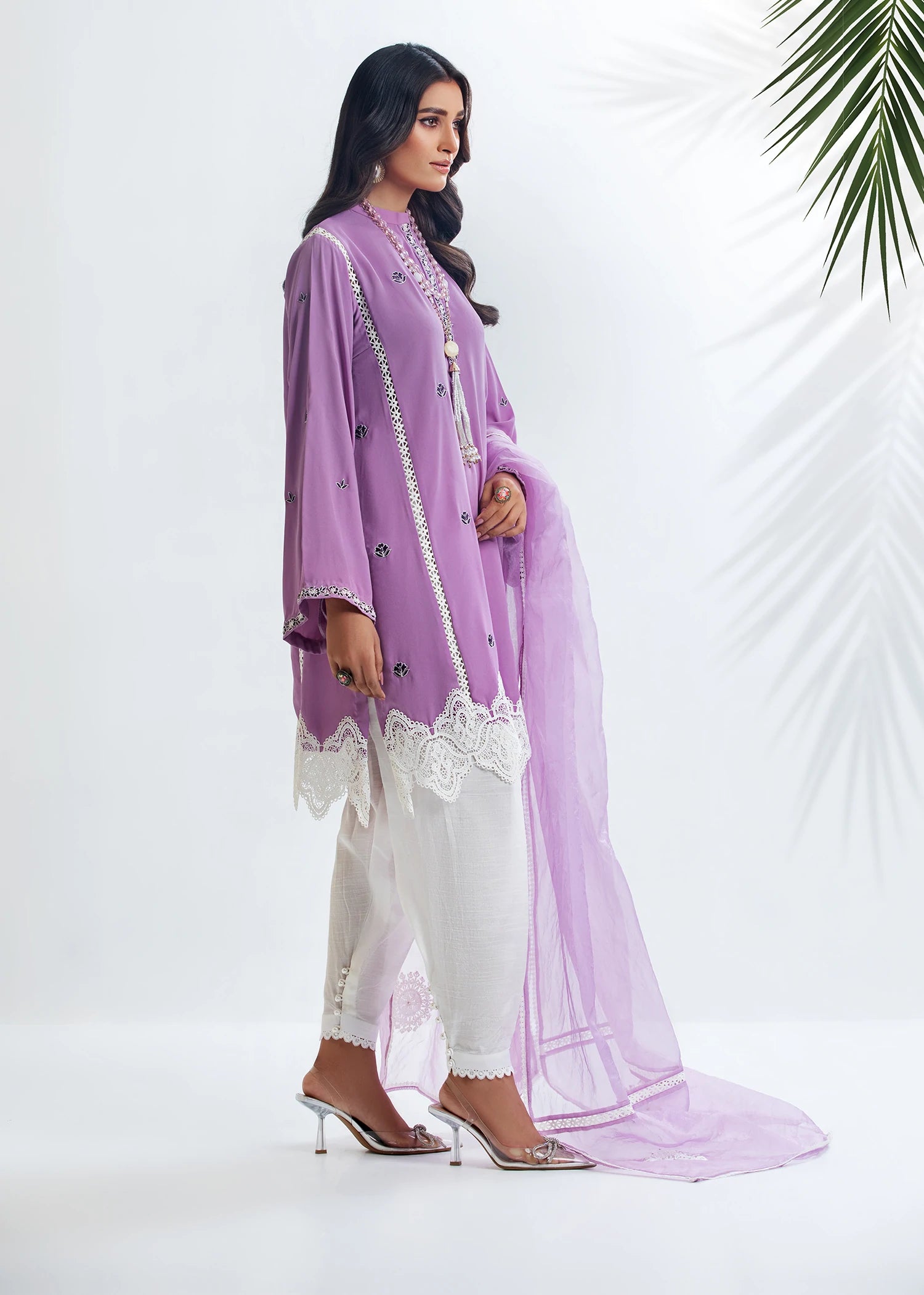D-01 Dureshahwar Pret – 3 Piece Embroidered Jacquard Suit