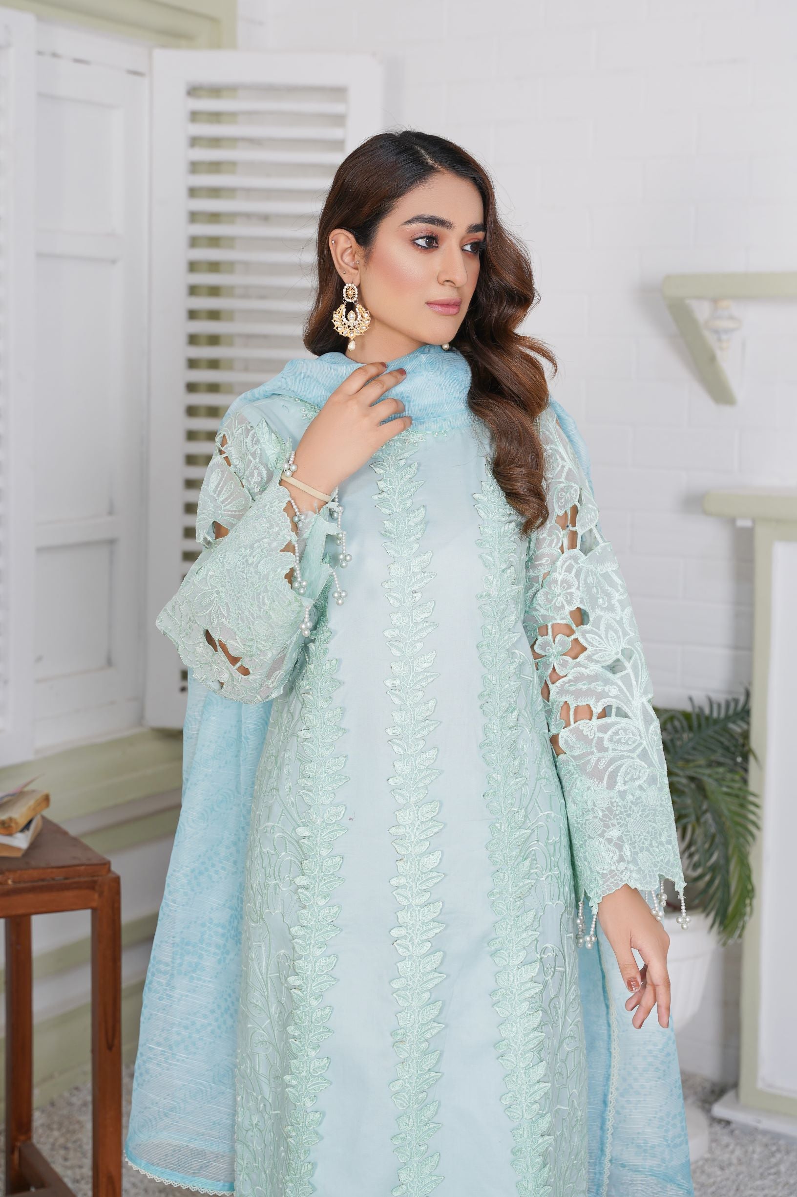 Luxury Embroidered Lawn Pret 3PCs