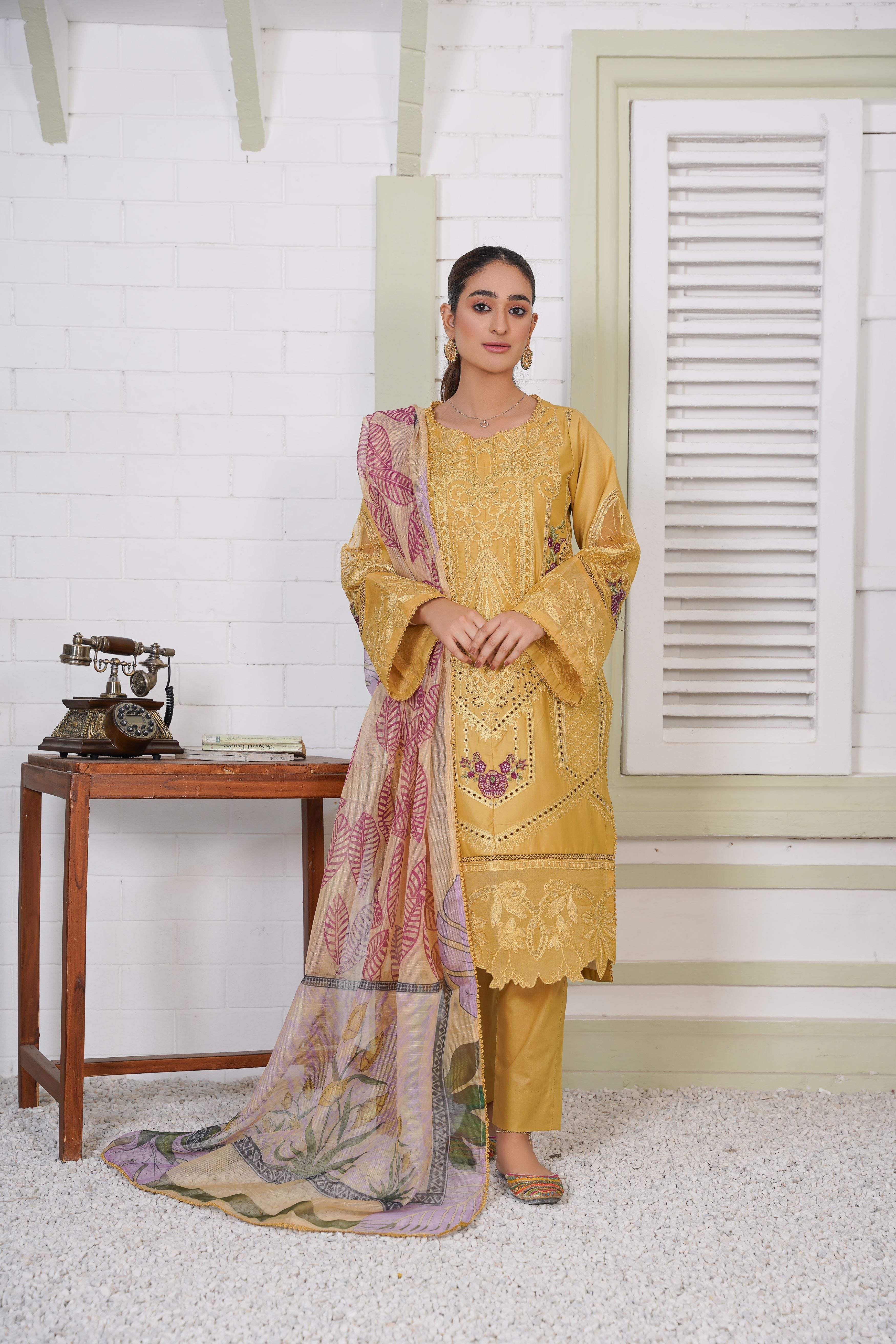 Embroidered Chikankari Pret 3PCs