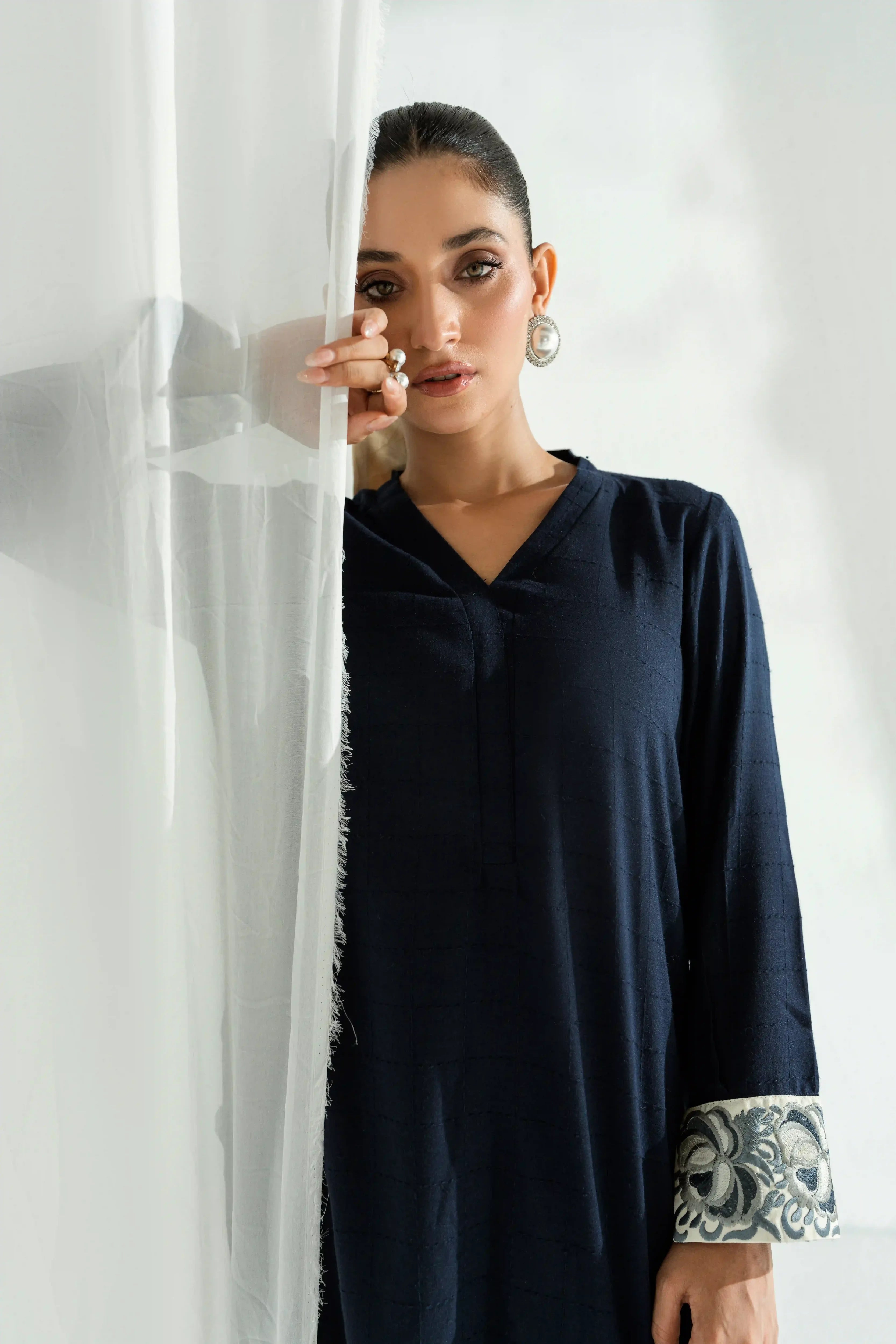 SF 250 Embroidered Lawn Pret 2 PCs
