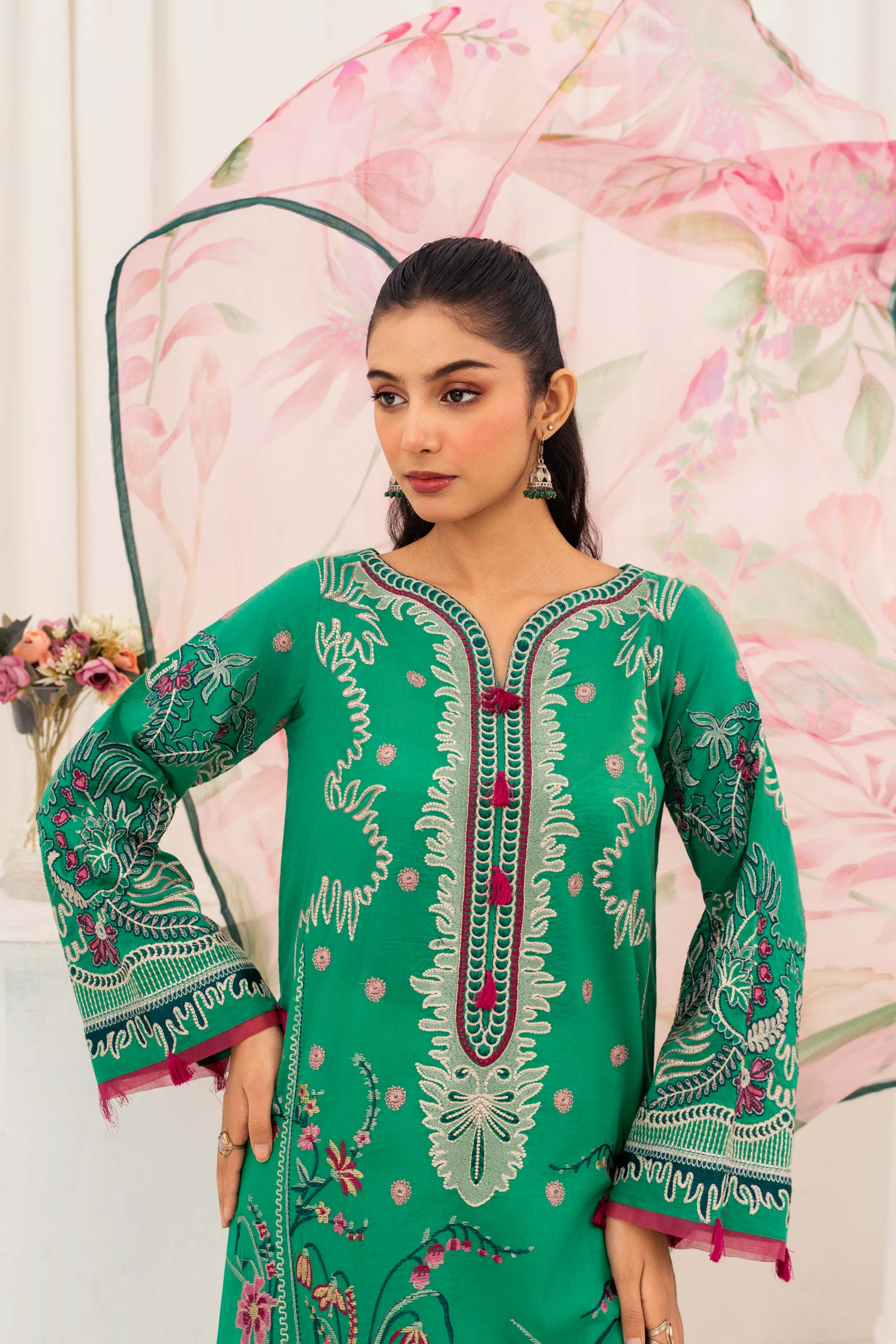 AY693 - Fern Fable Lawn 3Pc