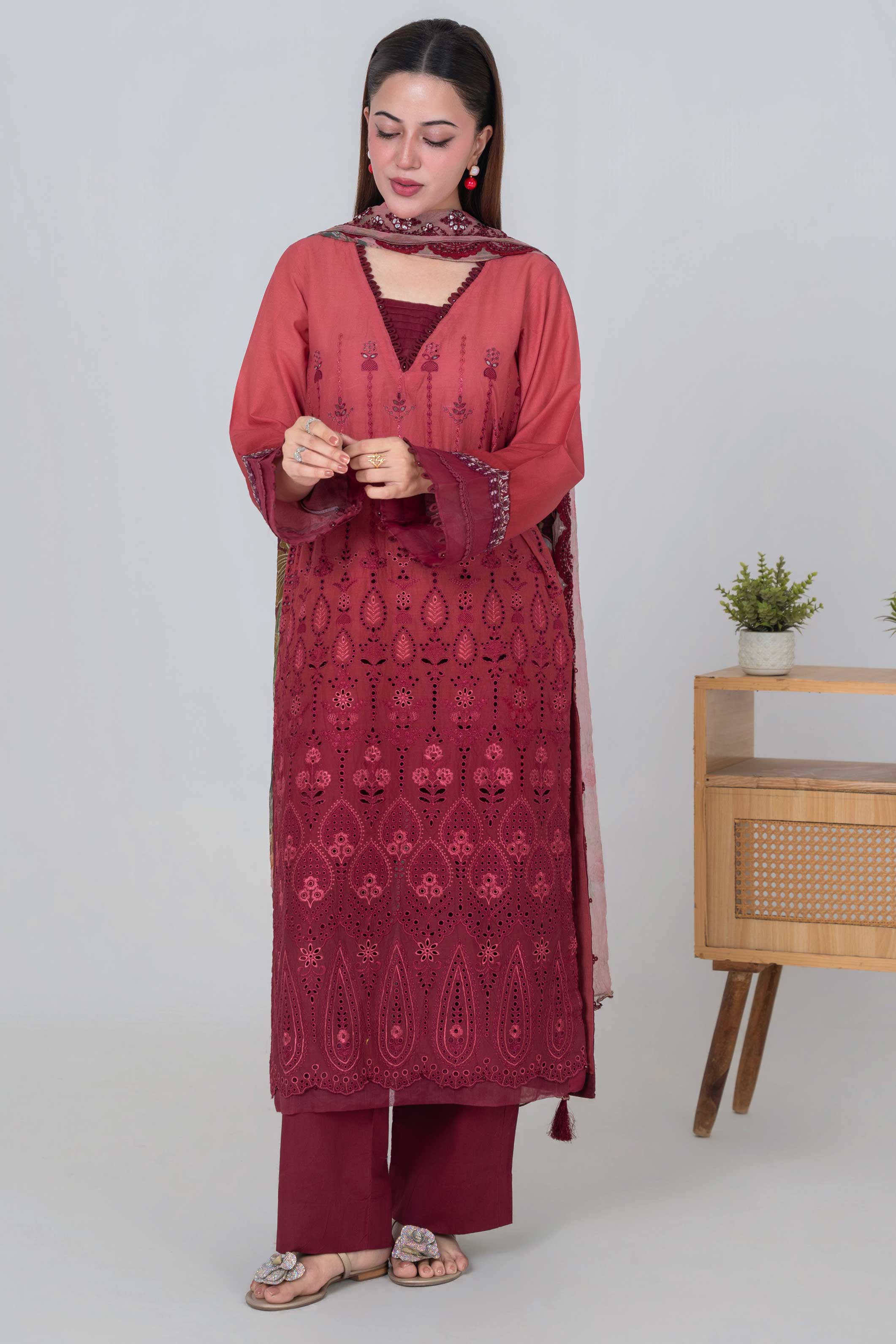 Embroided Lawn Suit 3 Piece Pret