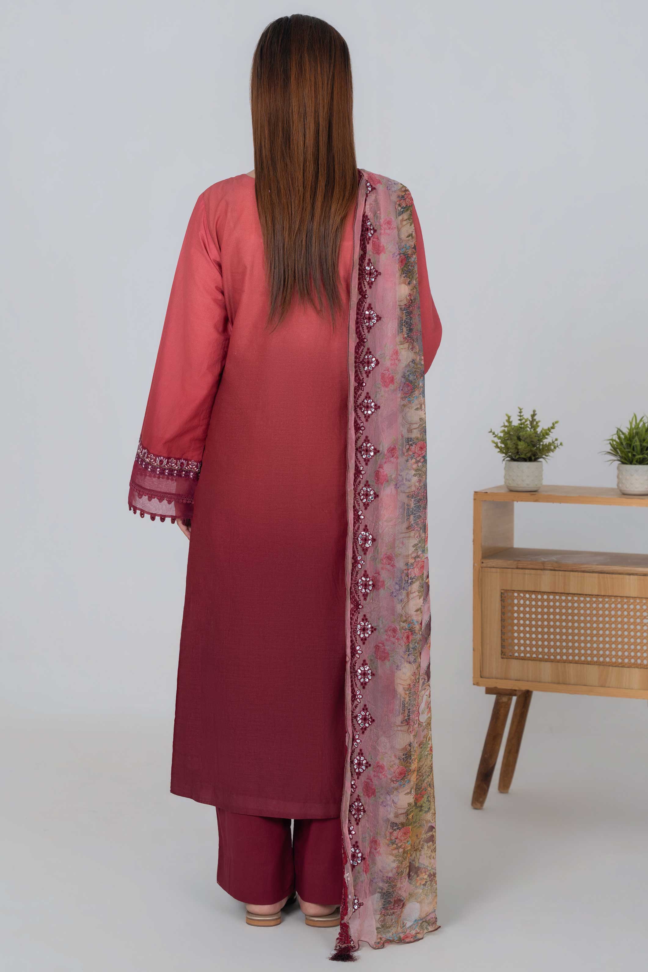 Embroided Lawn Suit 3 Piece Pret