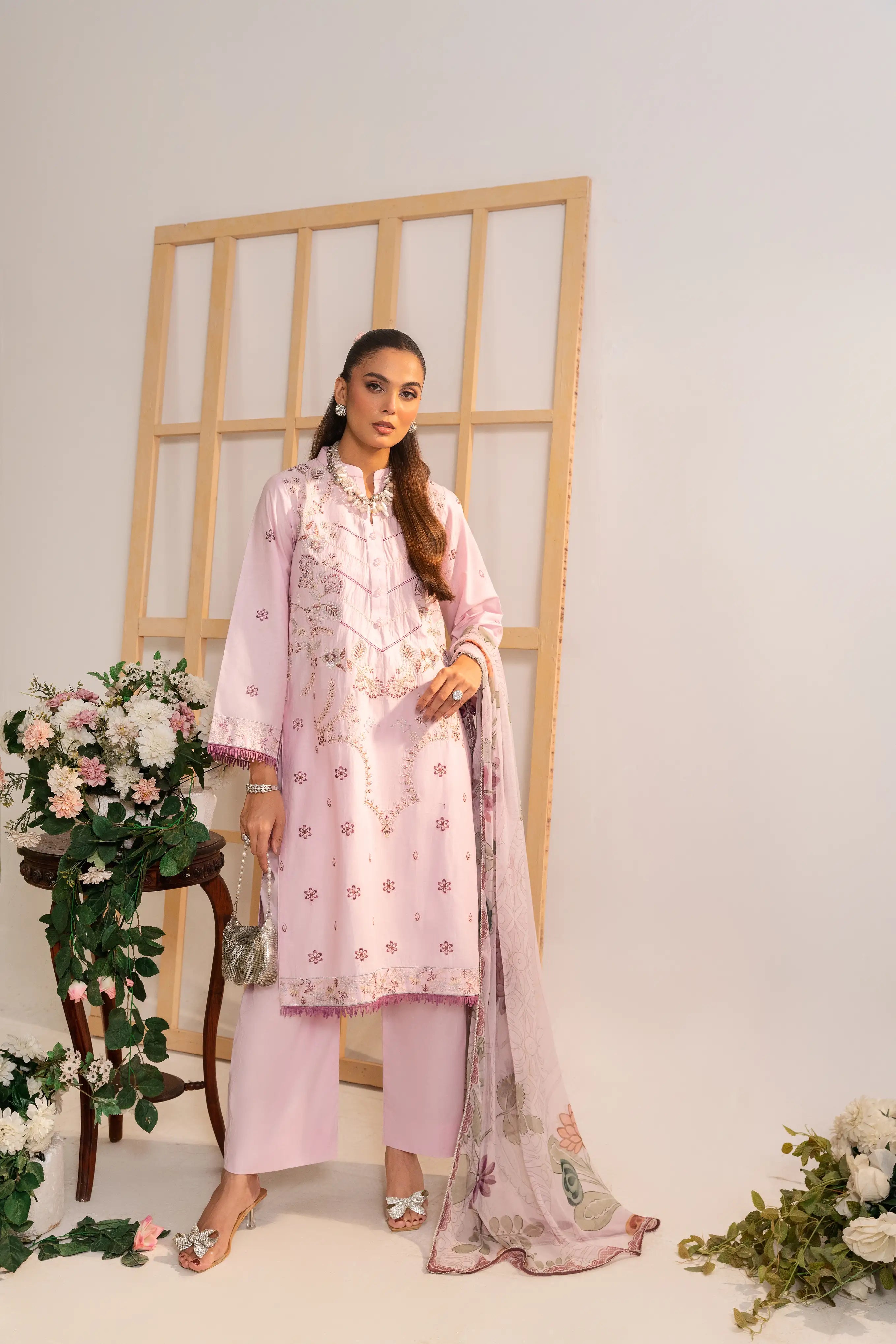 Haniya Cambric Pret 3Pcs