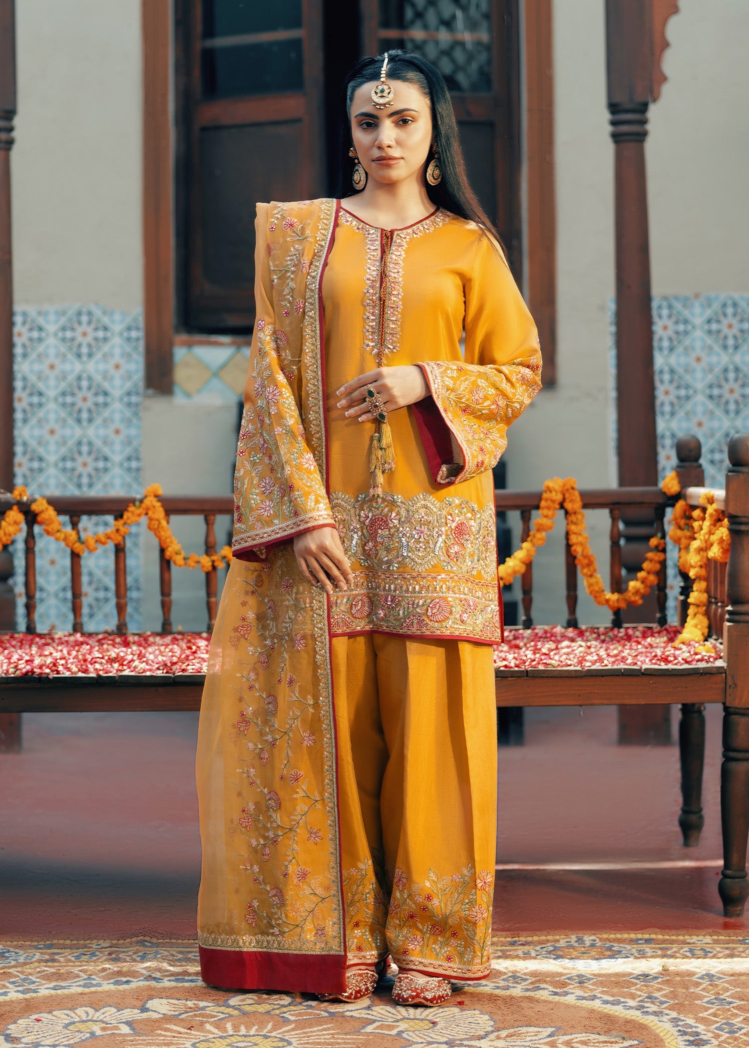 Rang-e-Mehfil Embroidered Russian Raw Silk Pret 3Pcs
