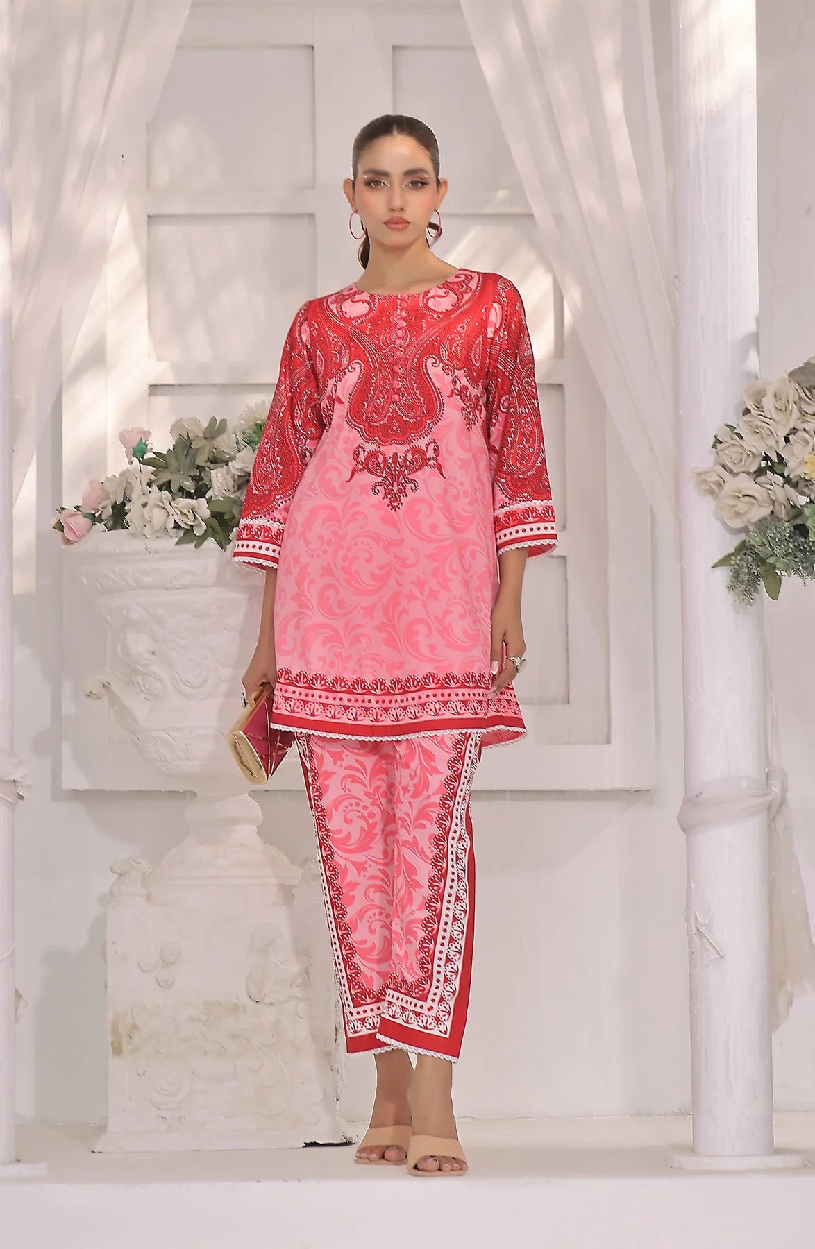 Pink Reverie Lawn Suit Design 2025 – Contemporary Style