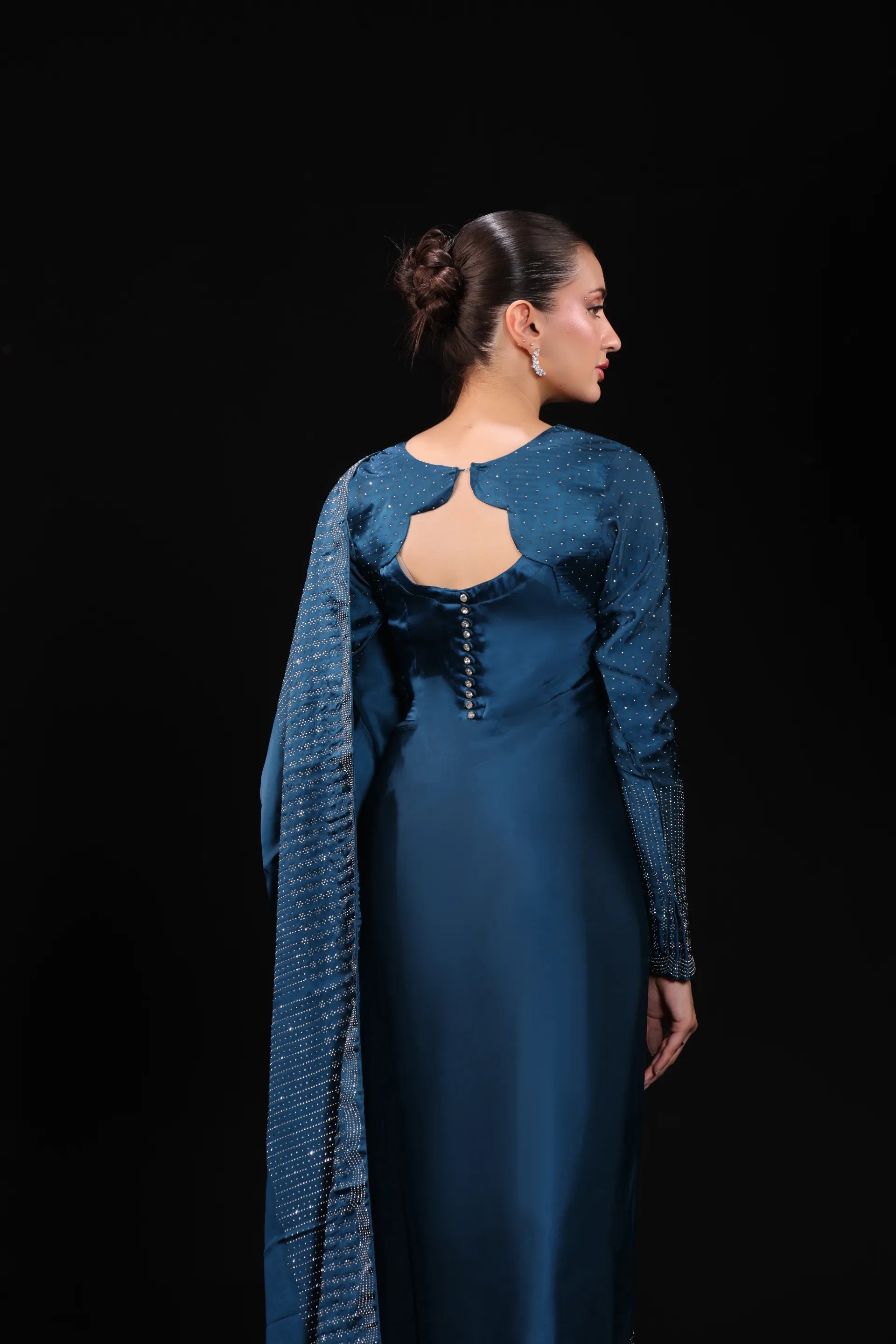 Teal Temptation – Embroidered Silk Saree 2Pc