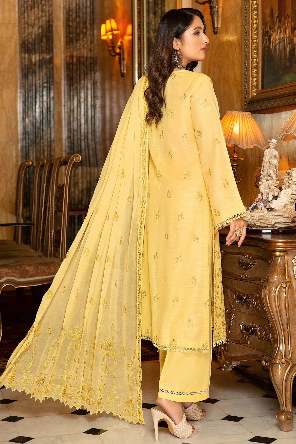 Tehzeeb Karandi Outfit Unstitched 3 Pcs