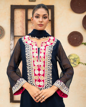 Wafa Net Pret – Stitching Friendly Design