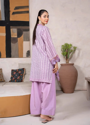 Women wearing lavender dress, close-up of the embroidery on the jacquard fabric texture, Buraqstore