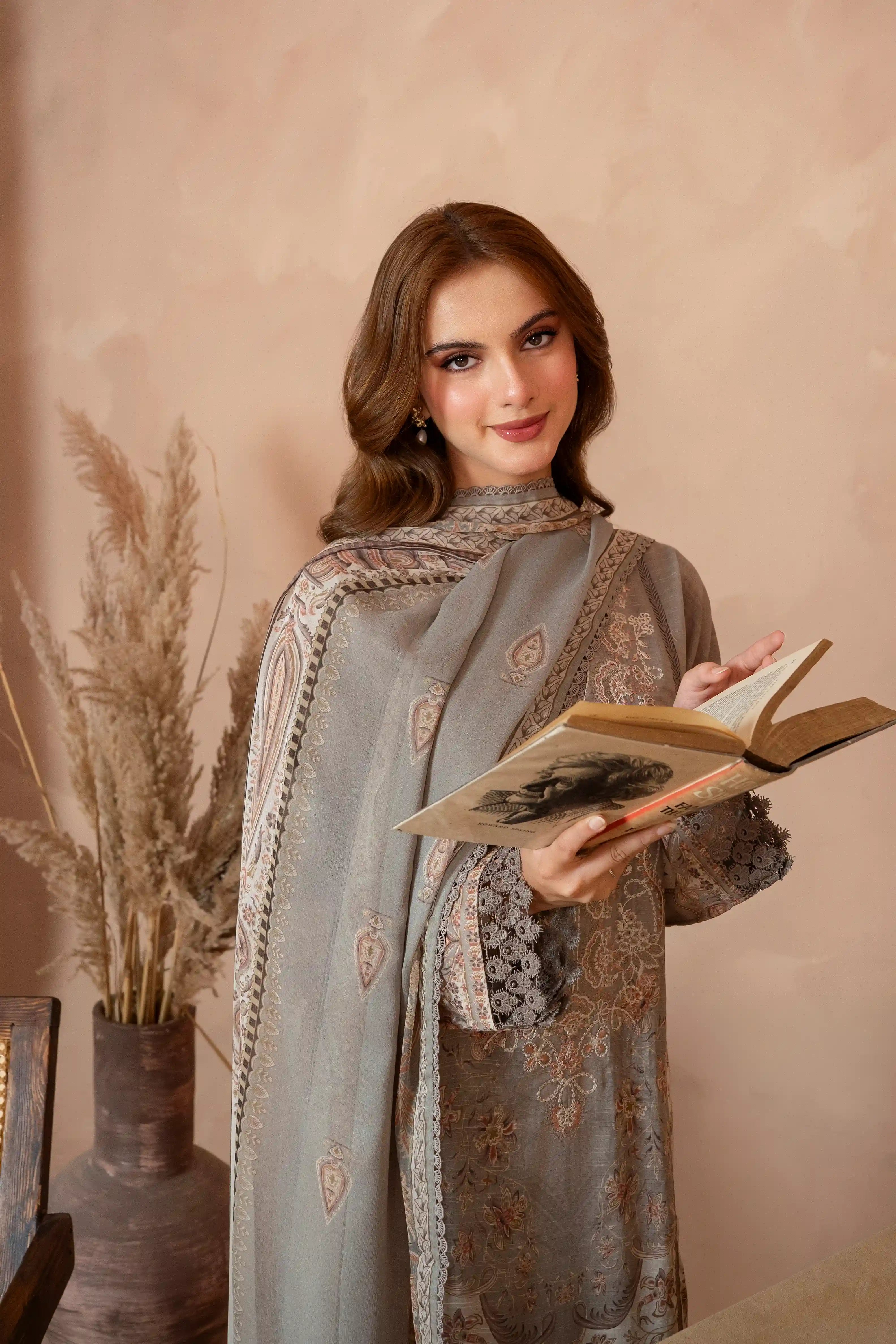 Ilaria Embroidered Slub Lawn 3Pcs