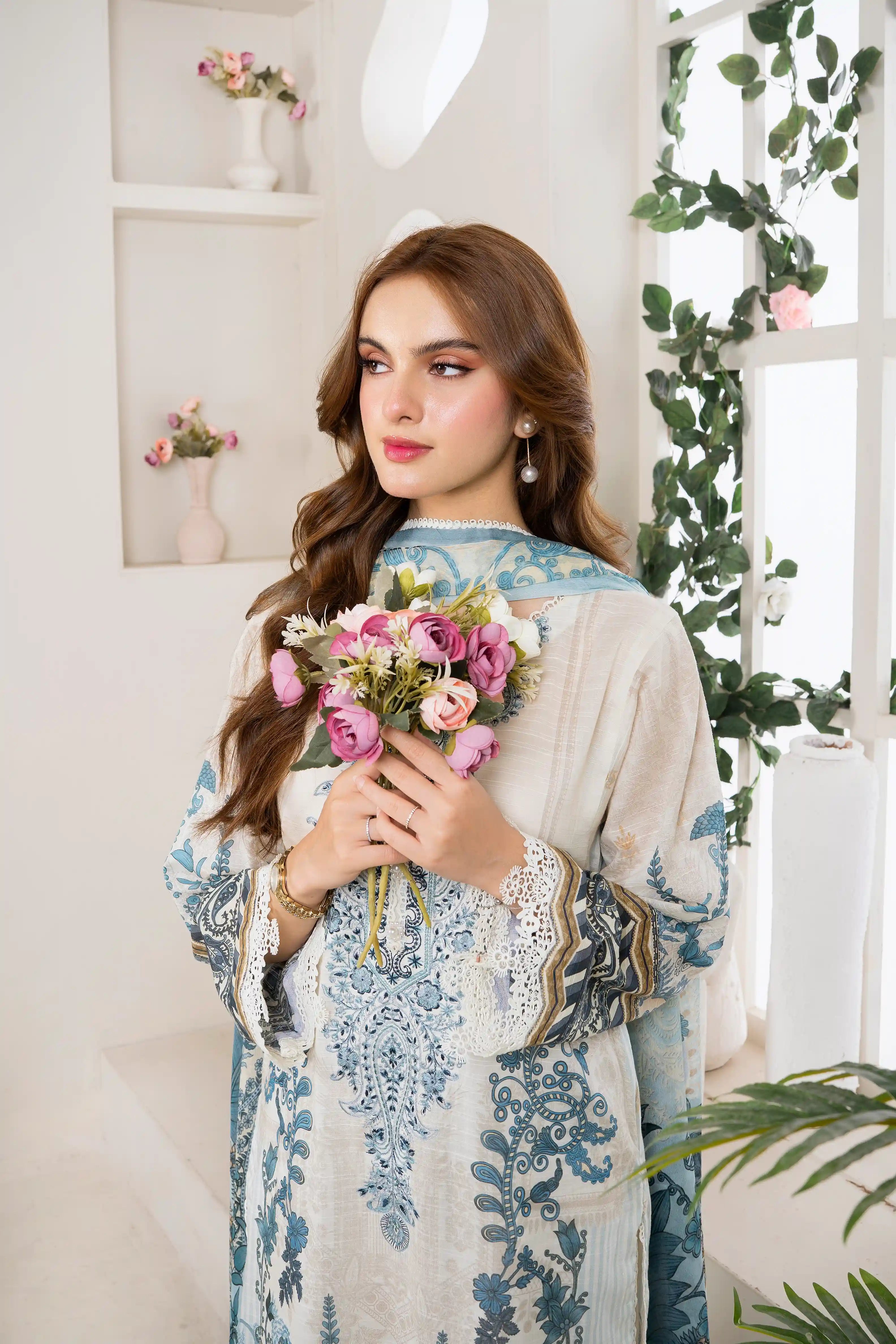 Clara Embroidered Slub Lawn 3Pcs