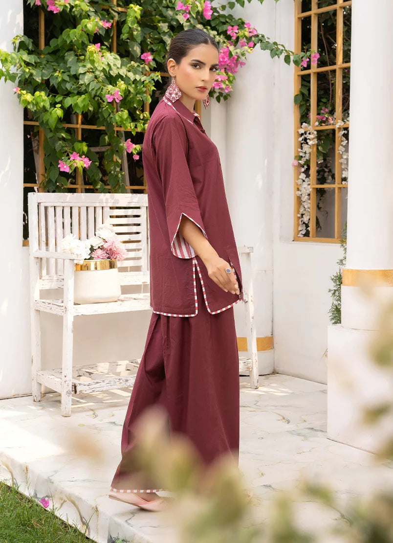 Women wearing maroon dress for women, close-up of the dori and lace detail on the cotton top, Buraqstore