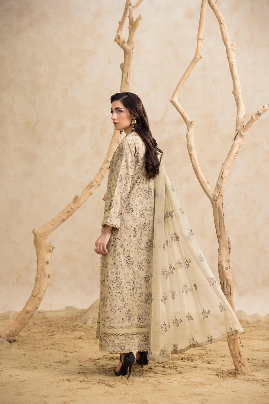 Sapphire Sand Embroidered 3-Piece Set
