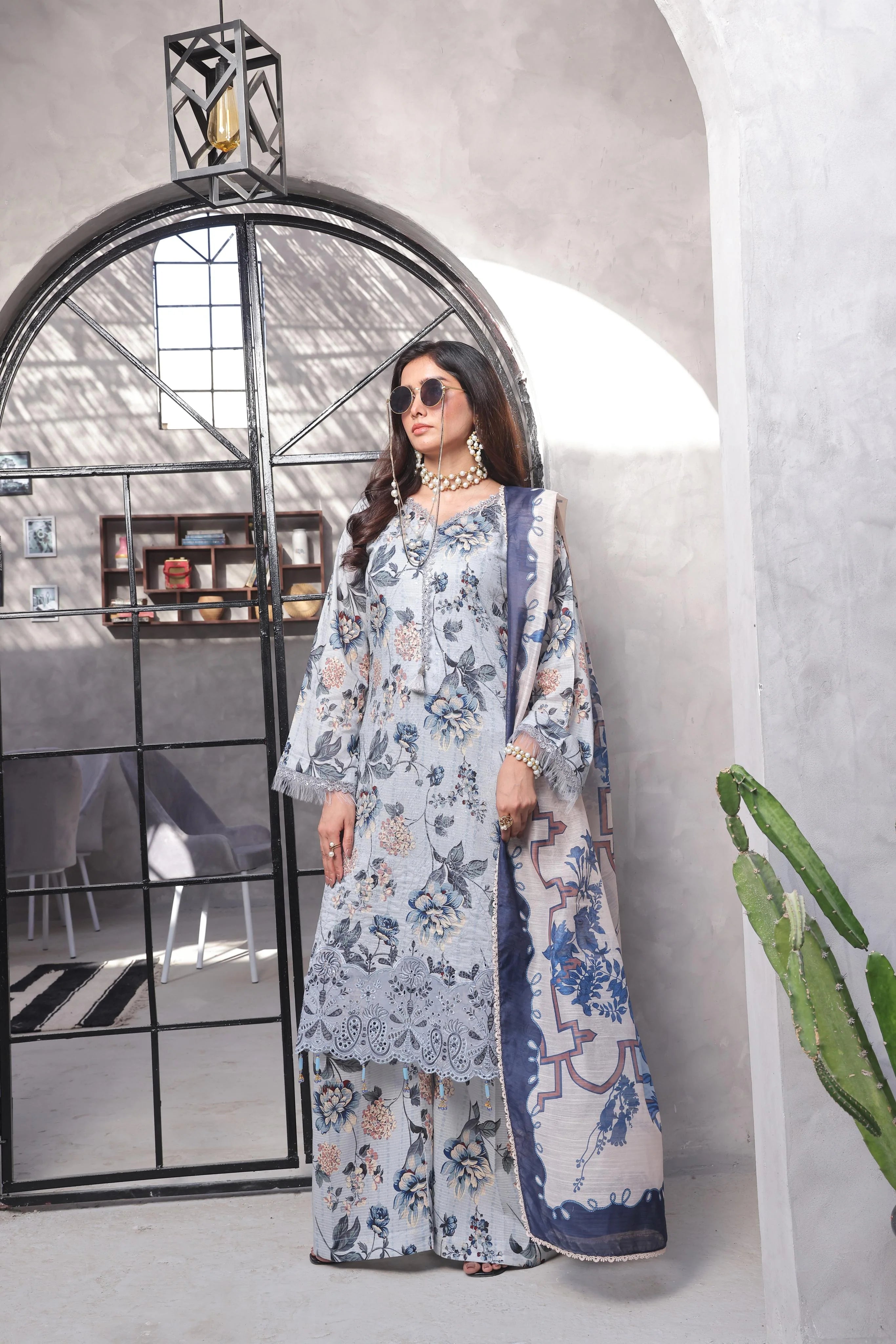 Pearl ChikanKari Lawn Unstitched 3 PCs