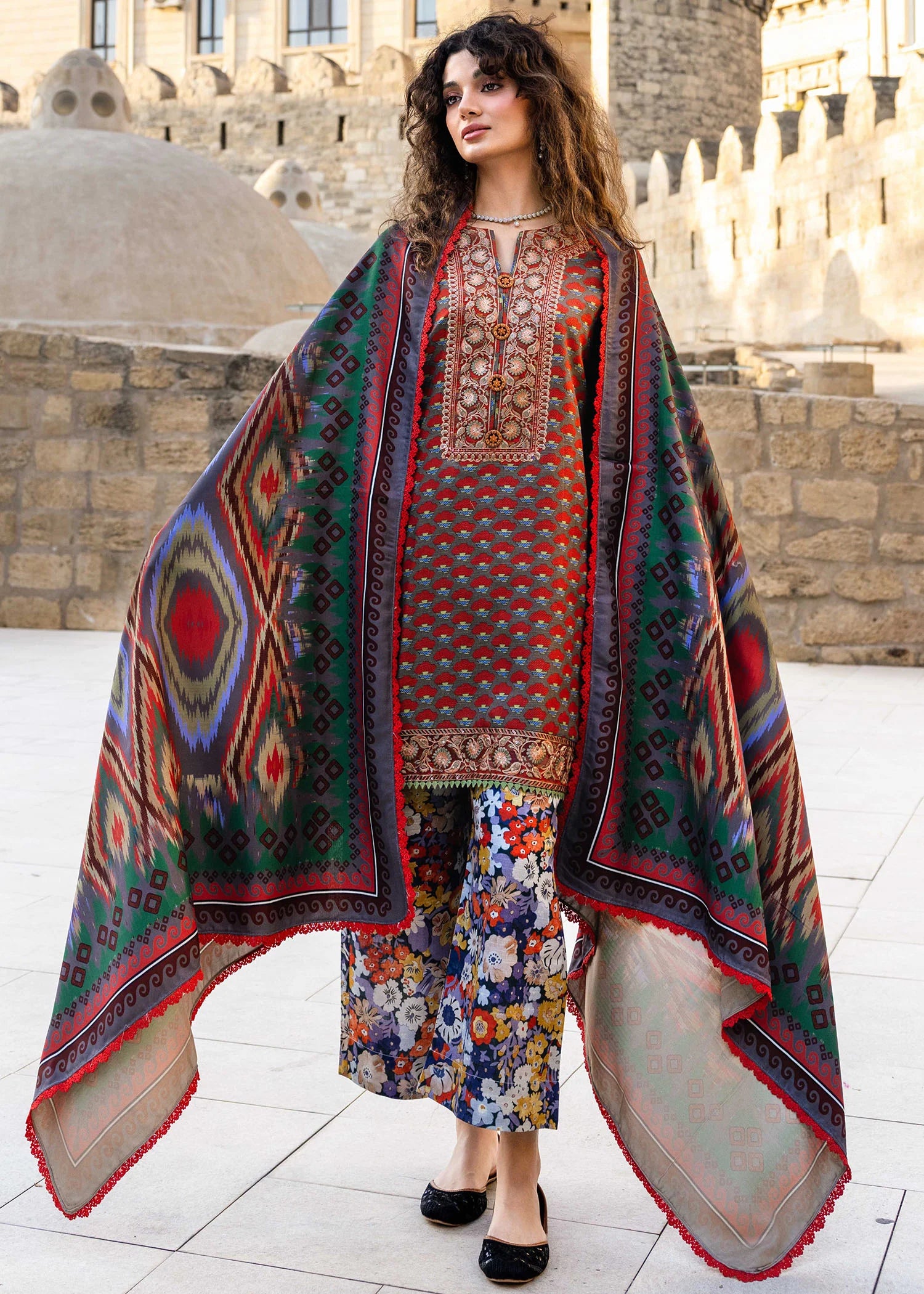 Ornate Khaddar Pret 3 Pcs