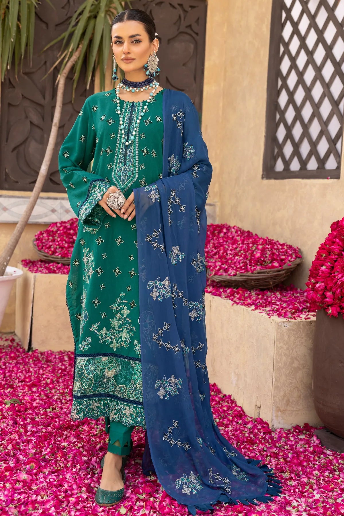 TA-01 EMBROIDERED KARANDI UNSTITCHED 3 PCs