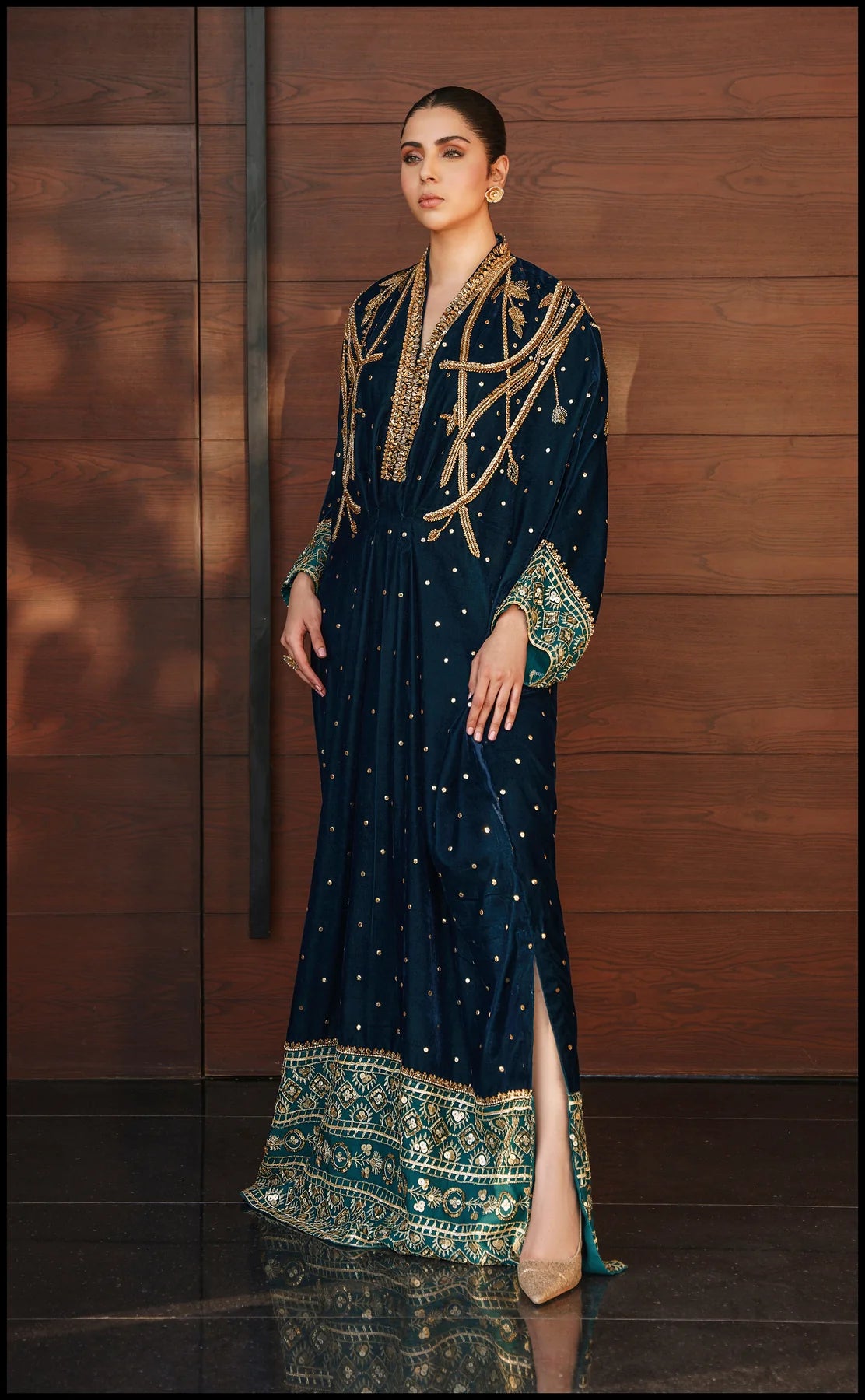 NILE VELVET EMBROIDERED KAFTAN PRET 1 PC