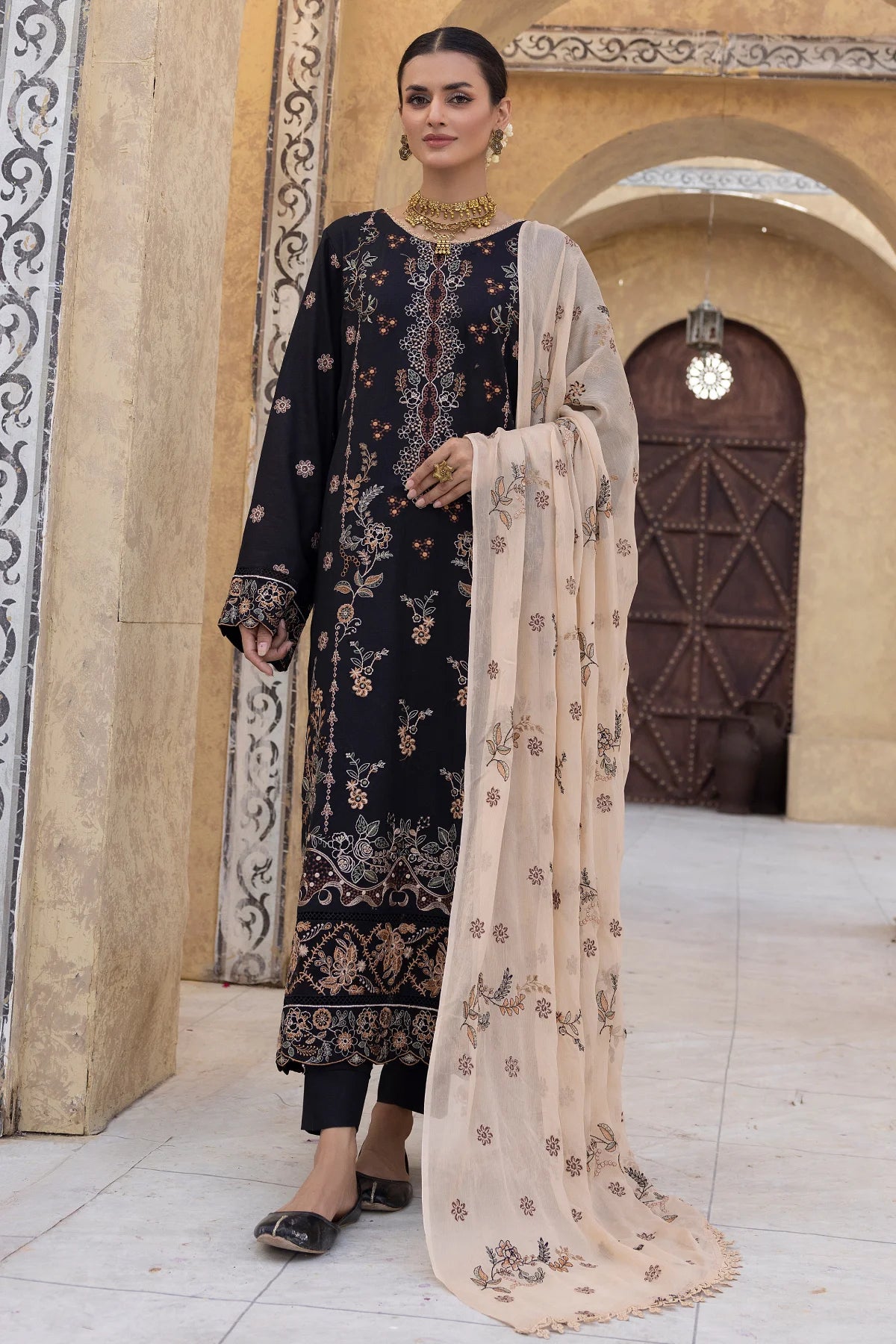 TA-06 EMBROIDERED KARANDI UNSTITCHED 3 PCs