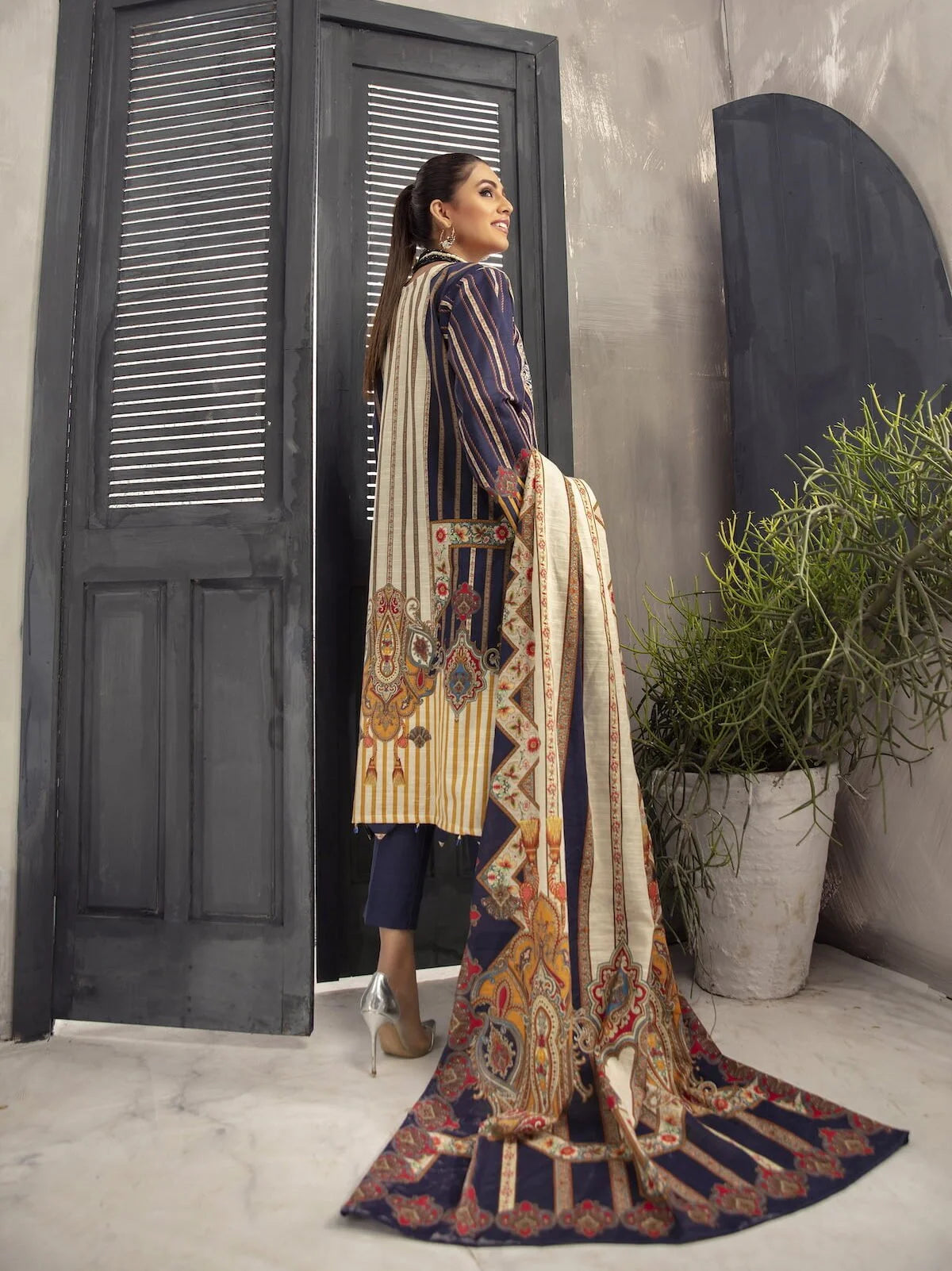 N10 KHADDAR UNSTITCHED 3 PCs