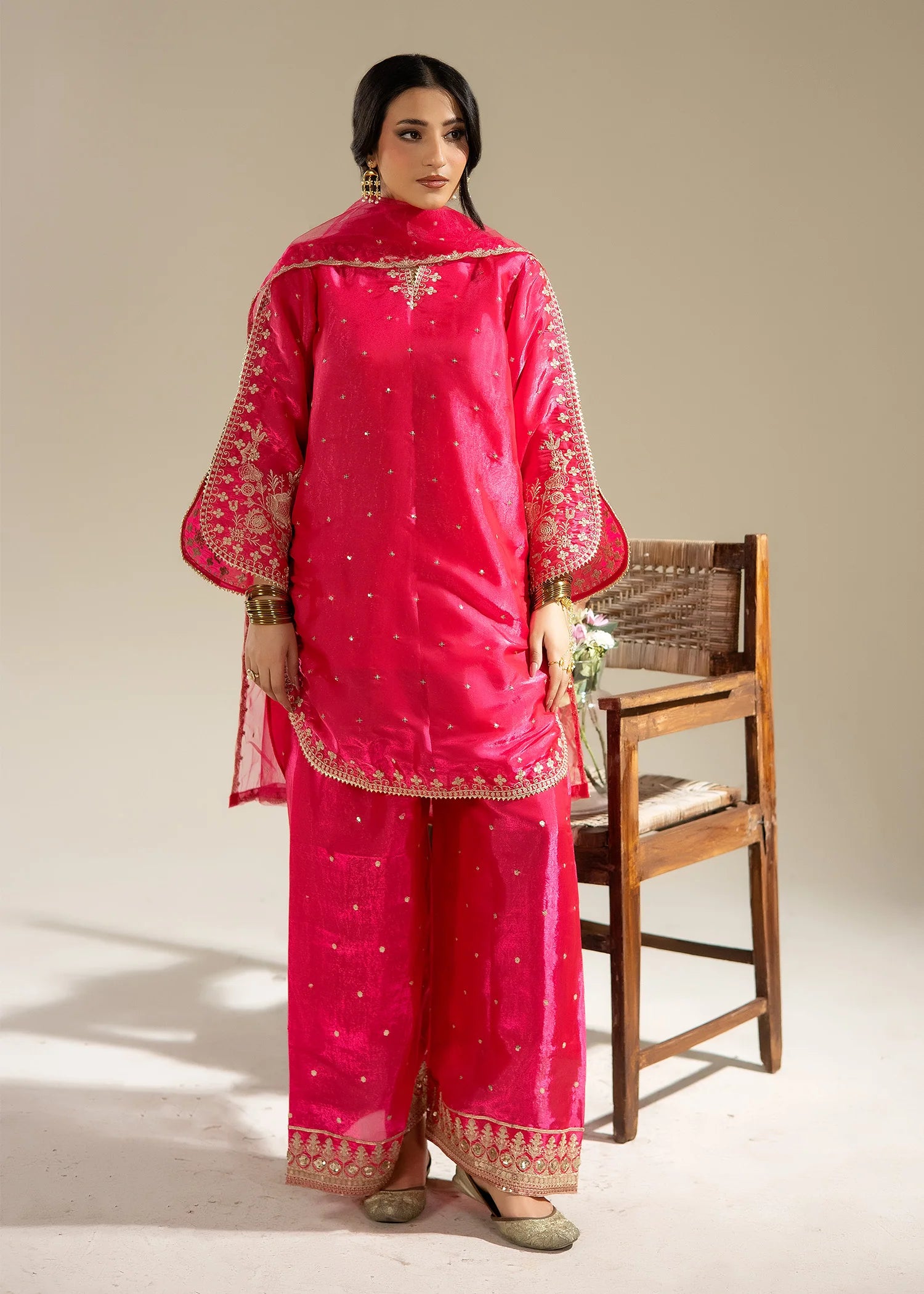 model wearing pink dress set elegant fashion buraqstore