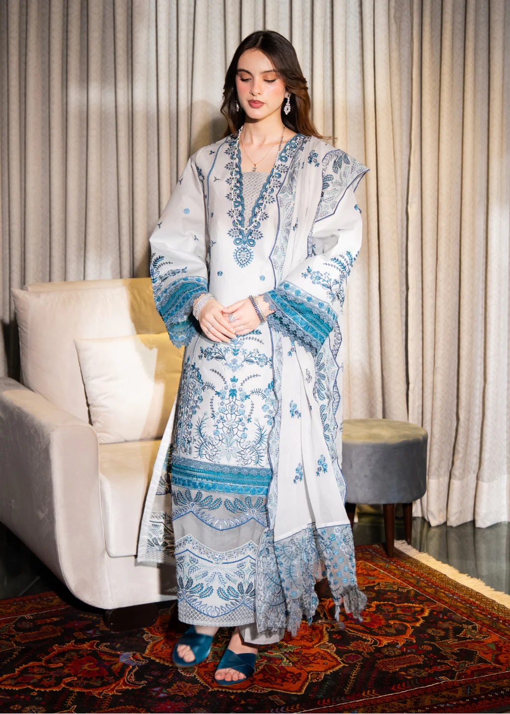 RAAHA -Embroidered Lawn 3-Piece Set