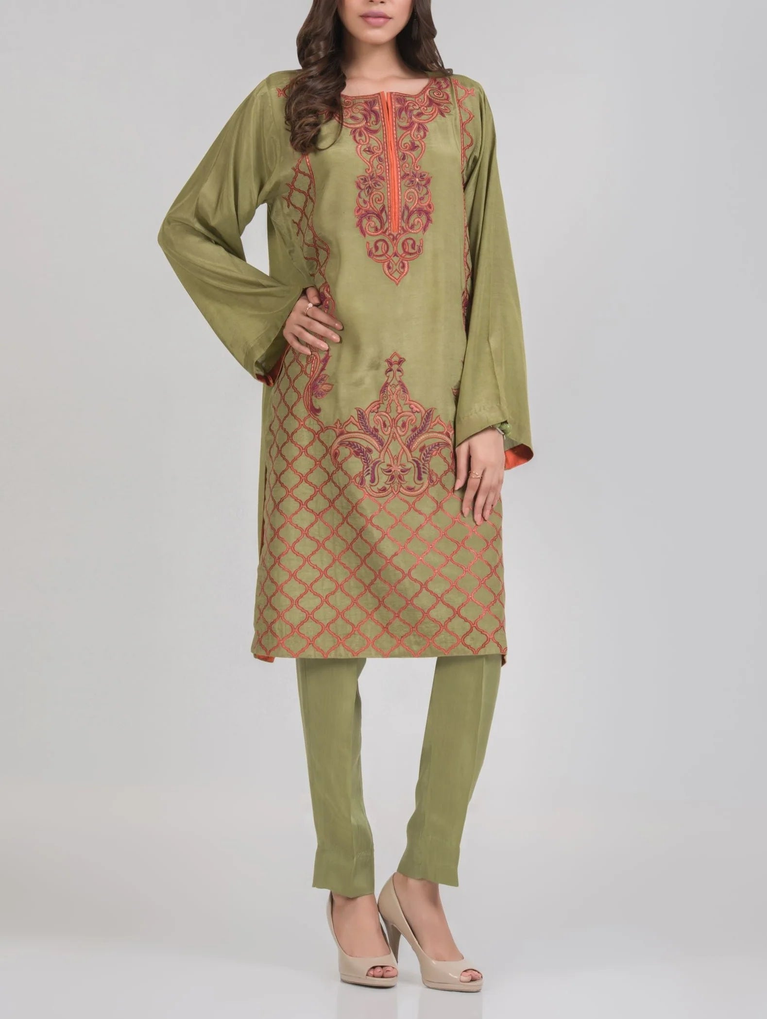 ISHQ -E- HENNA PRET 2 PCs