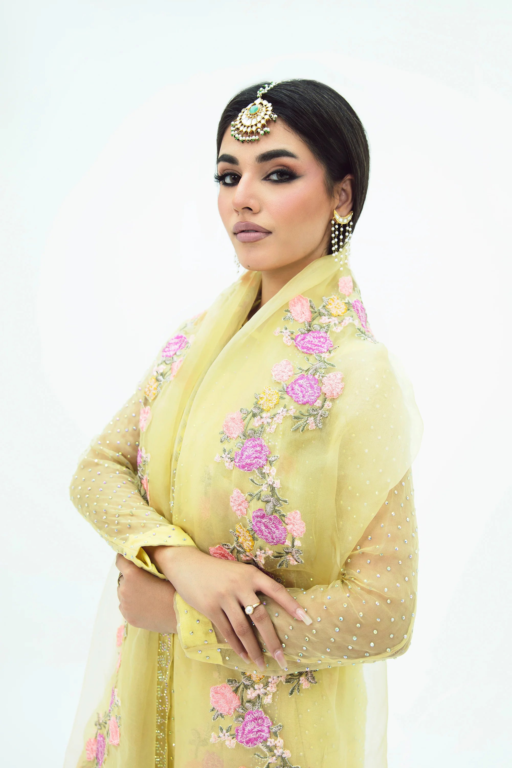 SF-258 Embroidered Organza 4Pcs