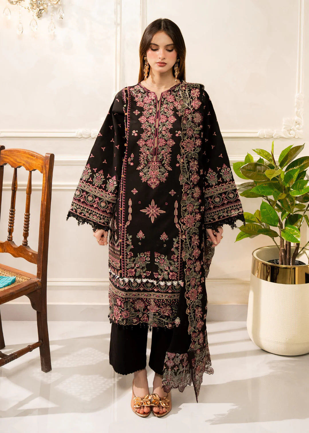 Lael - Emboidered Lawn 3-Piece Set