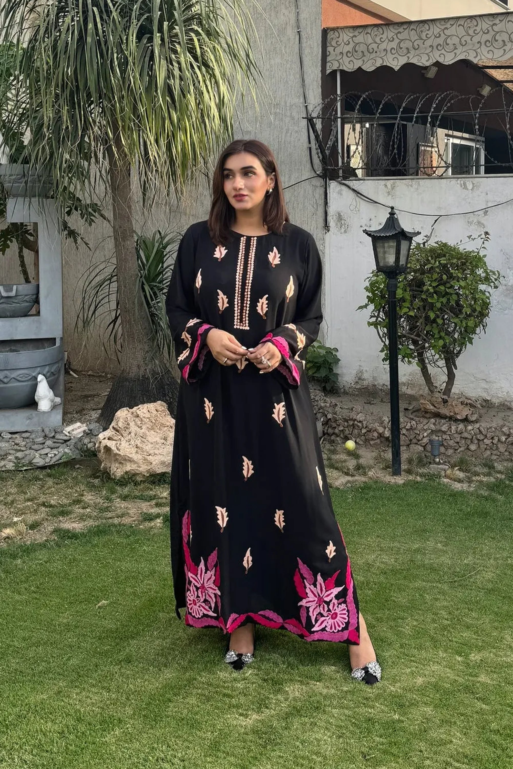 Threaded Embroidered Georgette Kaftan 1Pcs