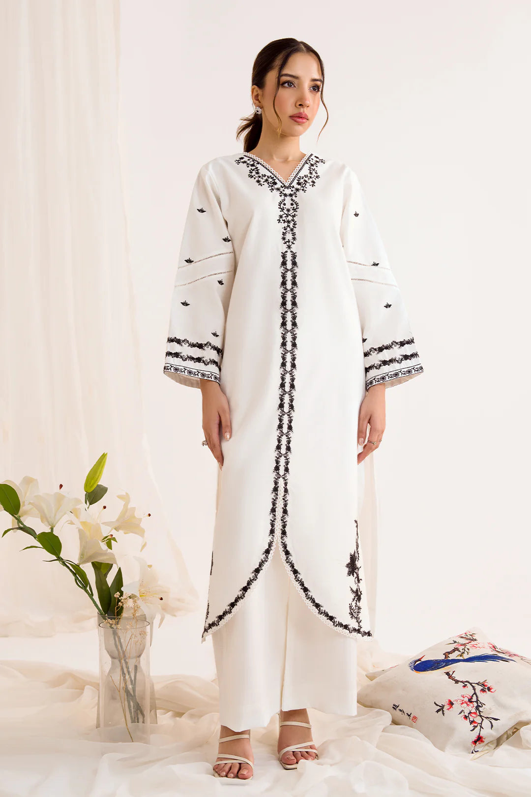Moonlit Maze - NV14D04 Lawn Pret 2 PCs