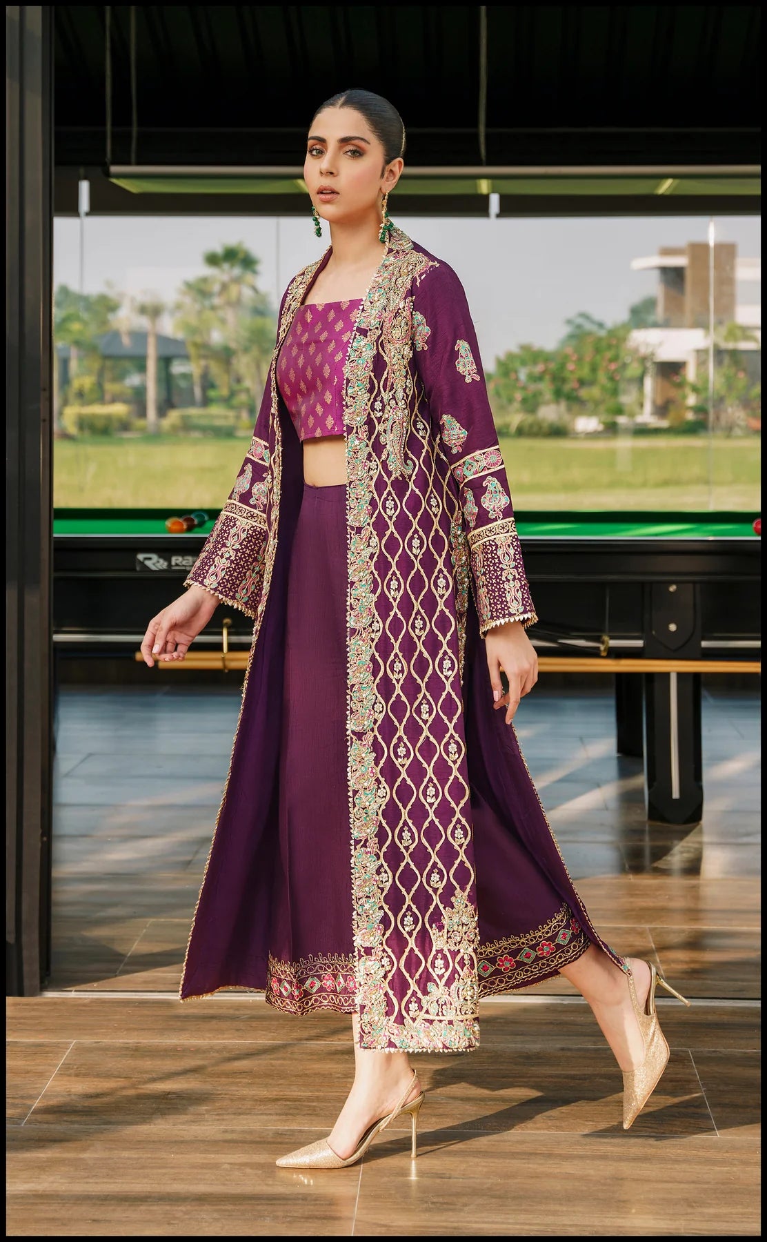 MAHAGONY RAWSILK EMBROIDERED PRET 3 PCs