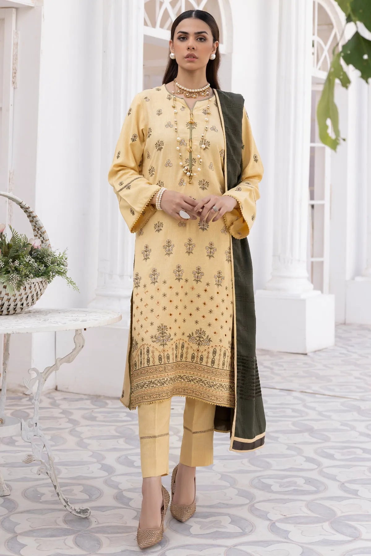 SA-10 EMBROIDERED DHANAK UNSTITCHED 3 PCs