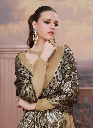 Young woman showcasing Amber Sands chiffon pret Buraqstore, perfect ladies outfit