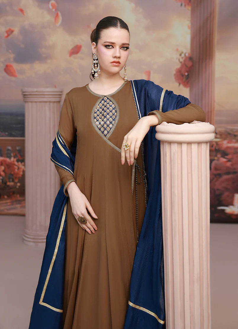 Female model showcasing Brown Aura chiffon pret Buraqstore, elegant ladies outfit