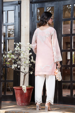 BuraqStore cozy karandi winter outfit, highlighting soft karandi texture and elegant everyday style