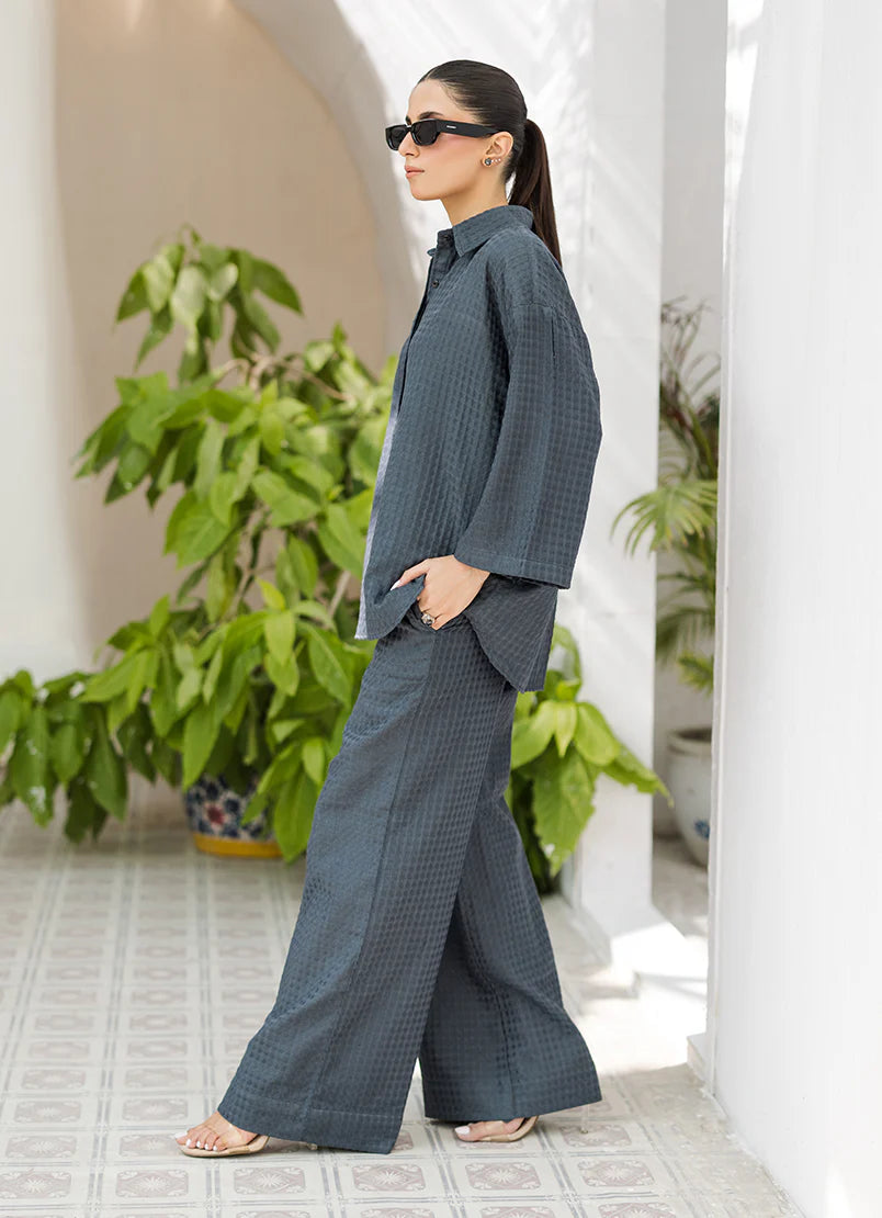 Girl wearing trendy matching set by Buraqstore with casual styling